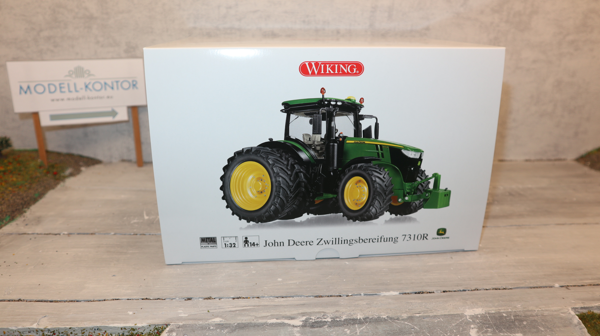 WIKING 077846 in 1:32 John Deere 7310R mit Zwillingreifen an HA, NEU in OVP