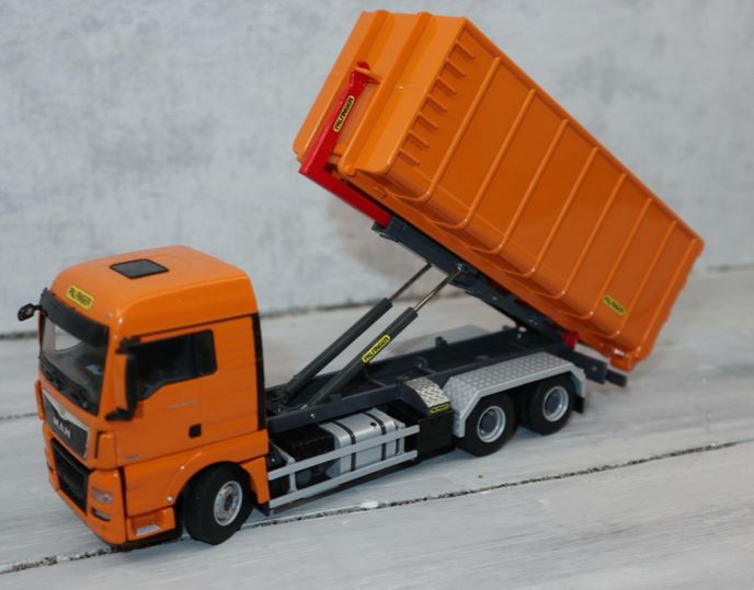 WSI 02-2195 in 1:50, MAN TGX 6x4 Palfinger Abroller orange, NEU in OVP