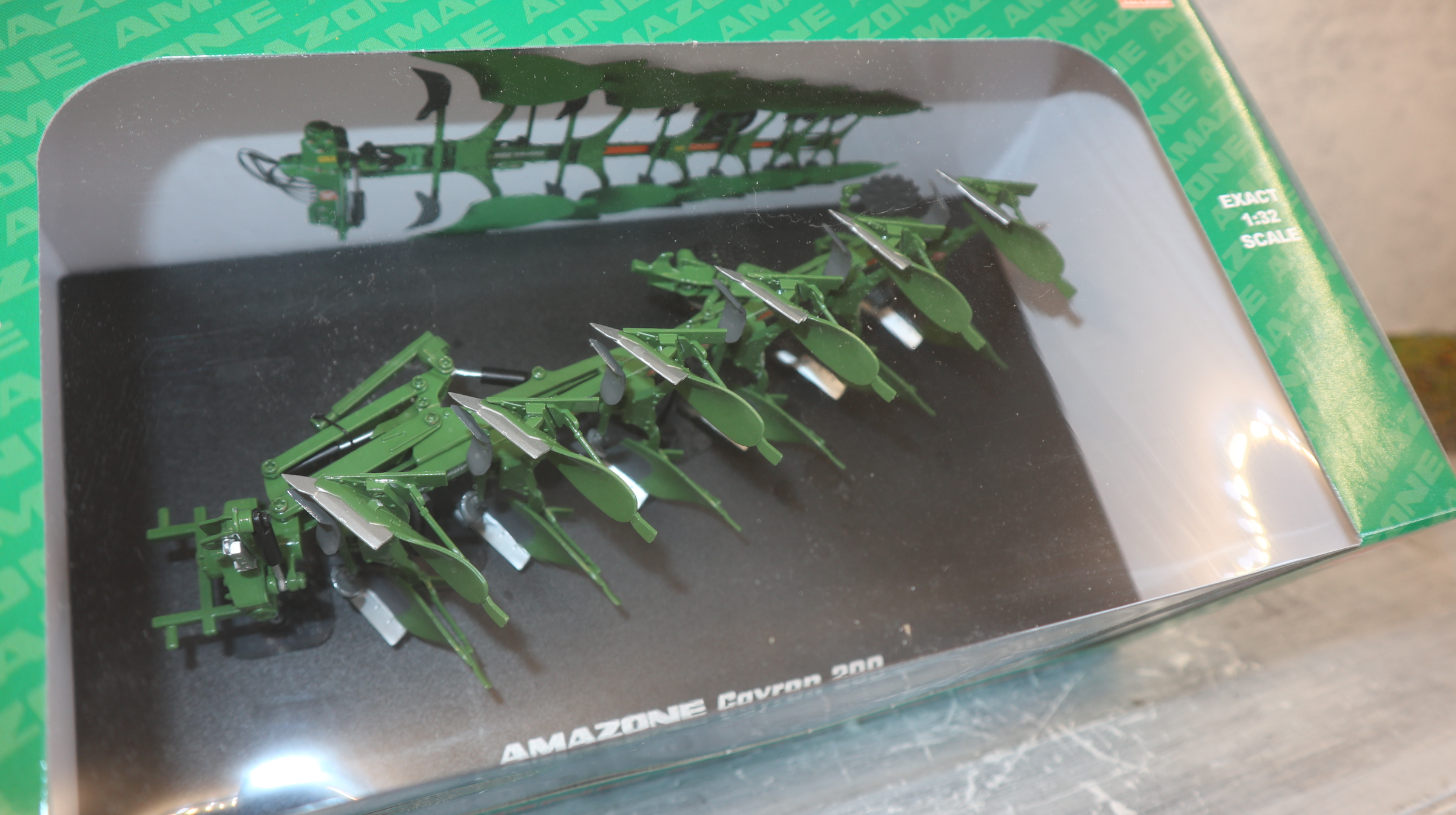 UH 4275 in 1:32, AMAZONE CAYRON 200, 6-Schar-Drehpflug,  Werbemodell, NEU in OVP