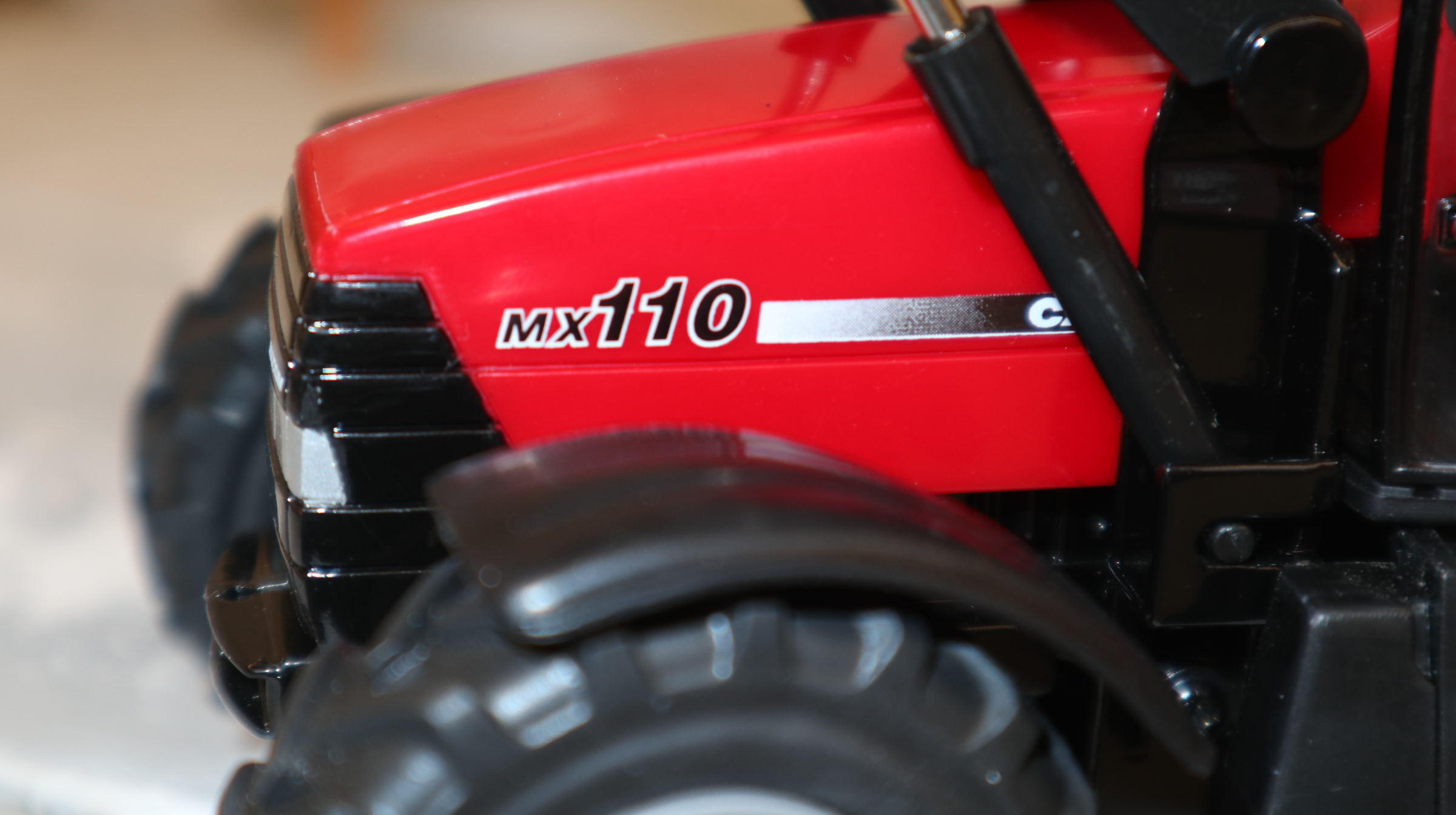 Britains 00228 in 1:32, CASE IH MX 110 Maxxum mit Frontlader, NEU in OVP
