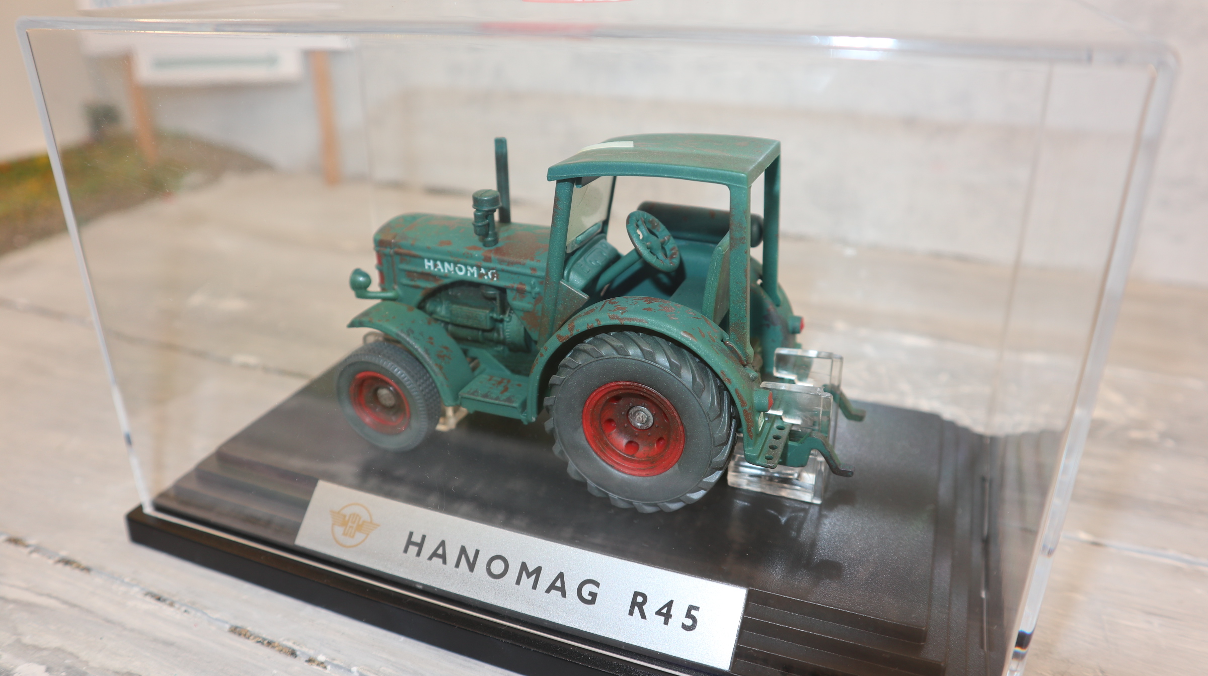 Siku 4457 in 1:32,  Classic+ gealtert, Hanomag R 45 Neu in OVP