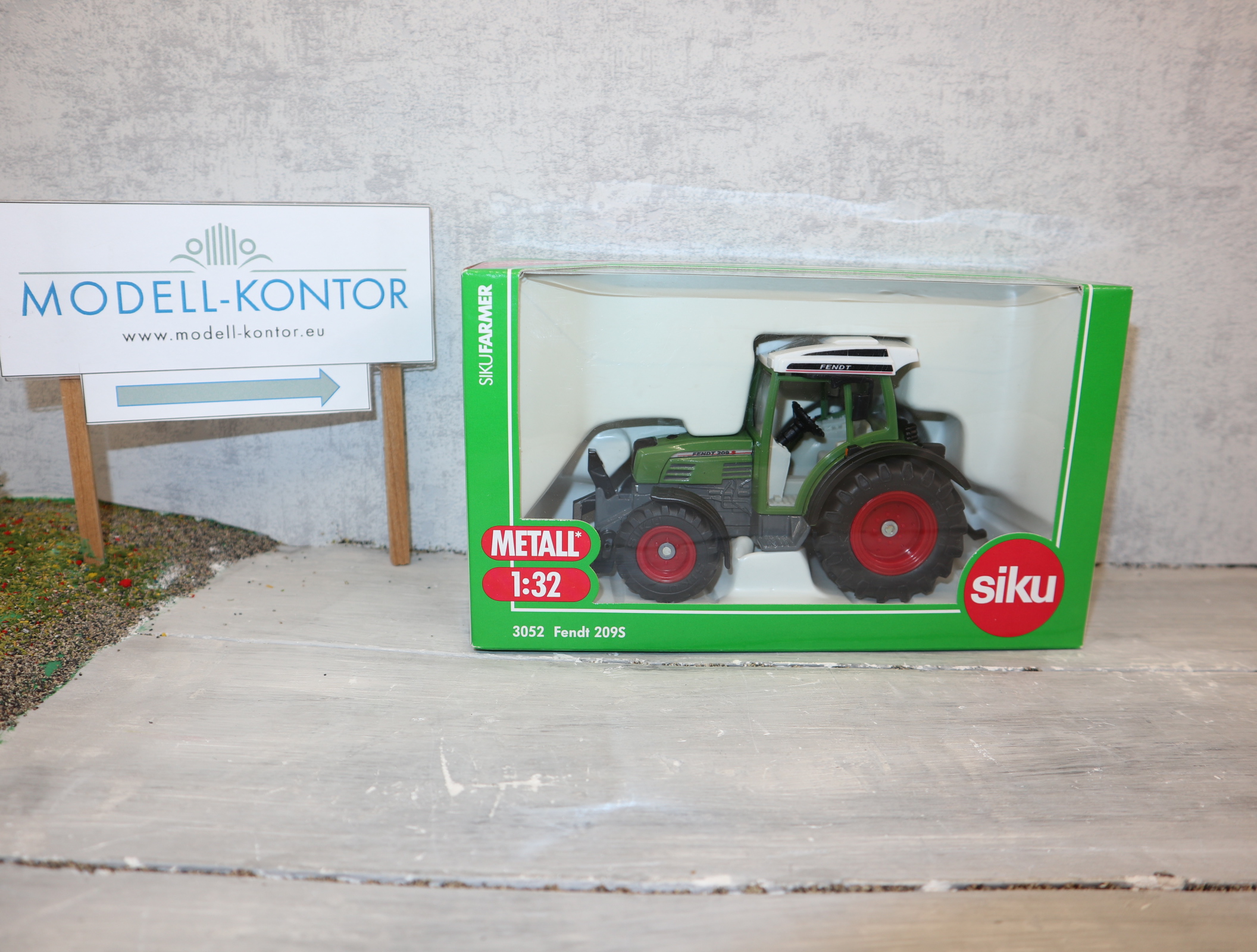 Siku 3052 in 1:32 Fendt 209S fendtgrün/grau, NEU in OVP