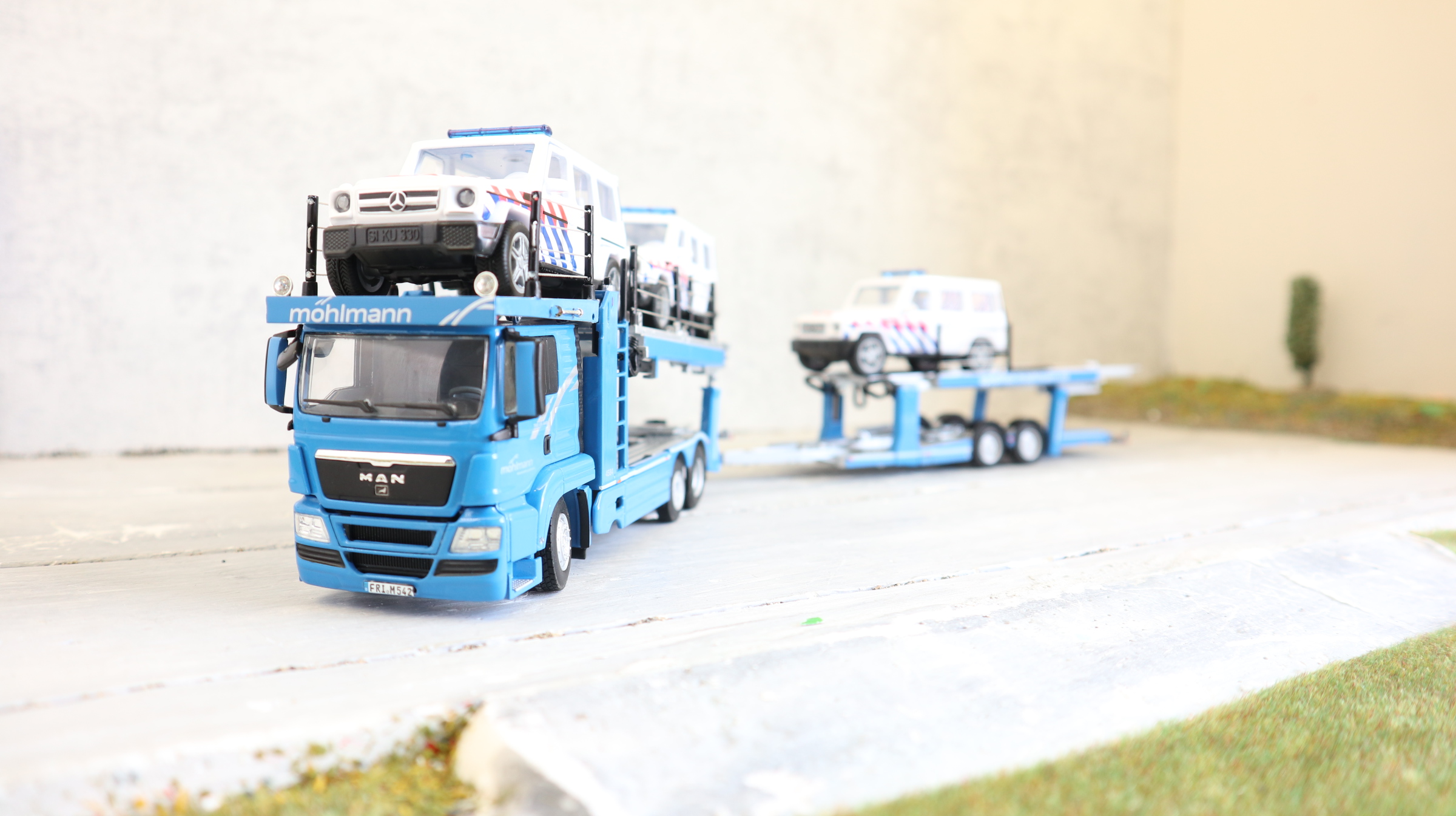 WSI 02-2248 in 1:50, MAN TGS PKW-Transporter MÖHLMANN , Sondermodell 150x,  NEU in OVP