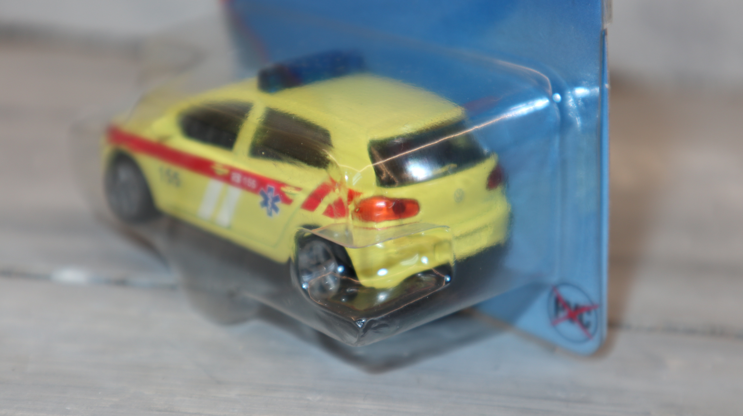 Siku 1411 in 1:55,  VW Golf VI Notarzt, Sondermodell Tschechien, NEU in OVP