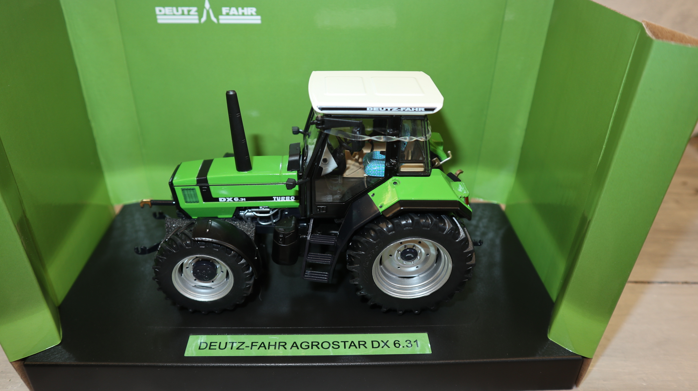 Weise Toys 1020 in 1:32, DEUTZ-FAHR Agrostar 6.31,  NEU in OVP
