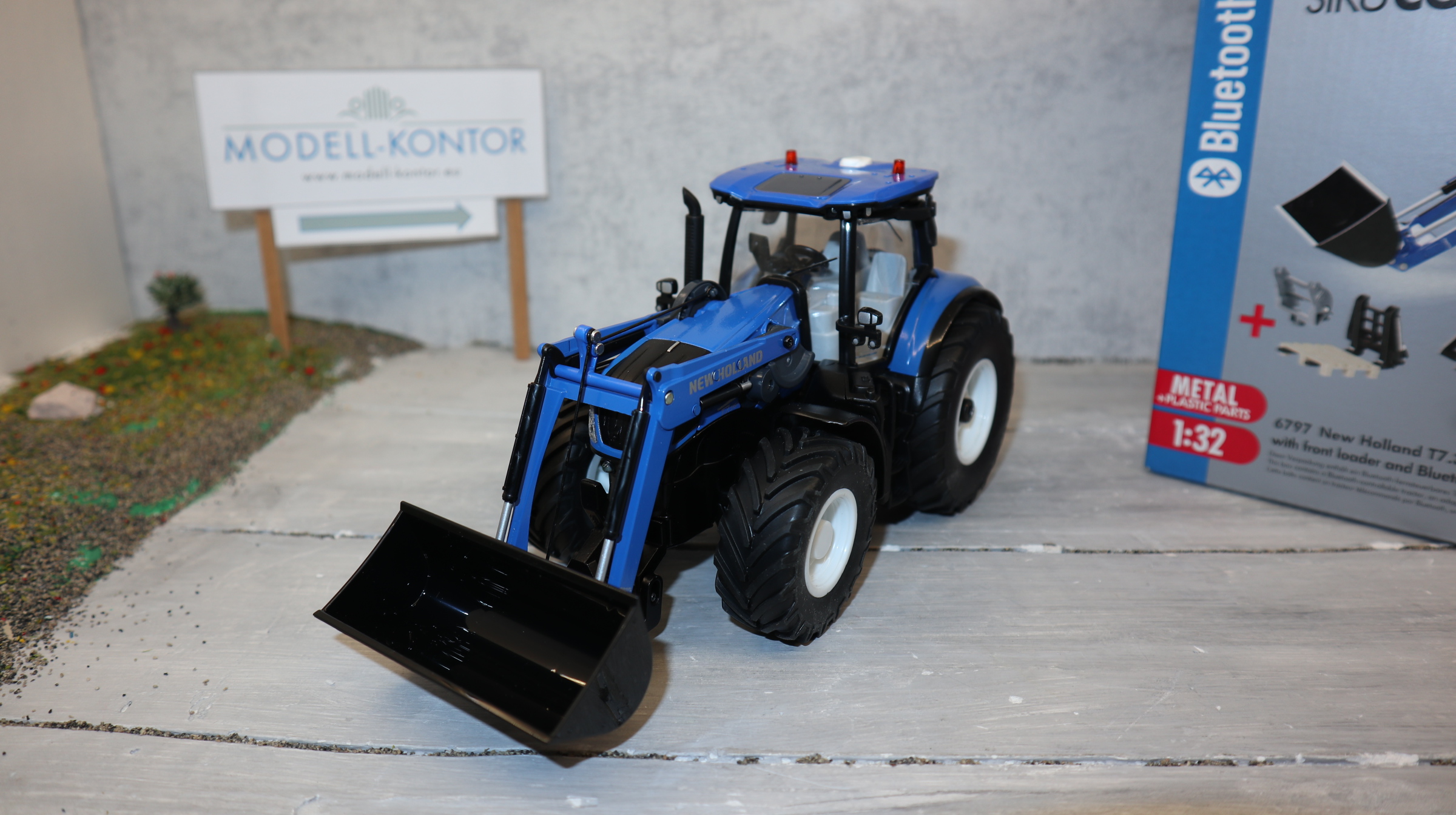 Siku 6797 Control in 1:32 New Holland T7.315 mit Frontlader NEU in OVP