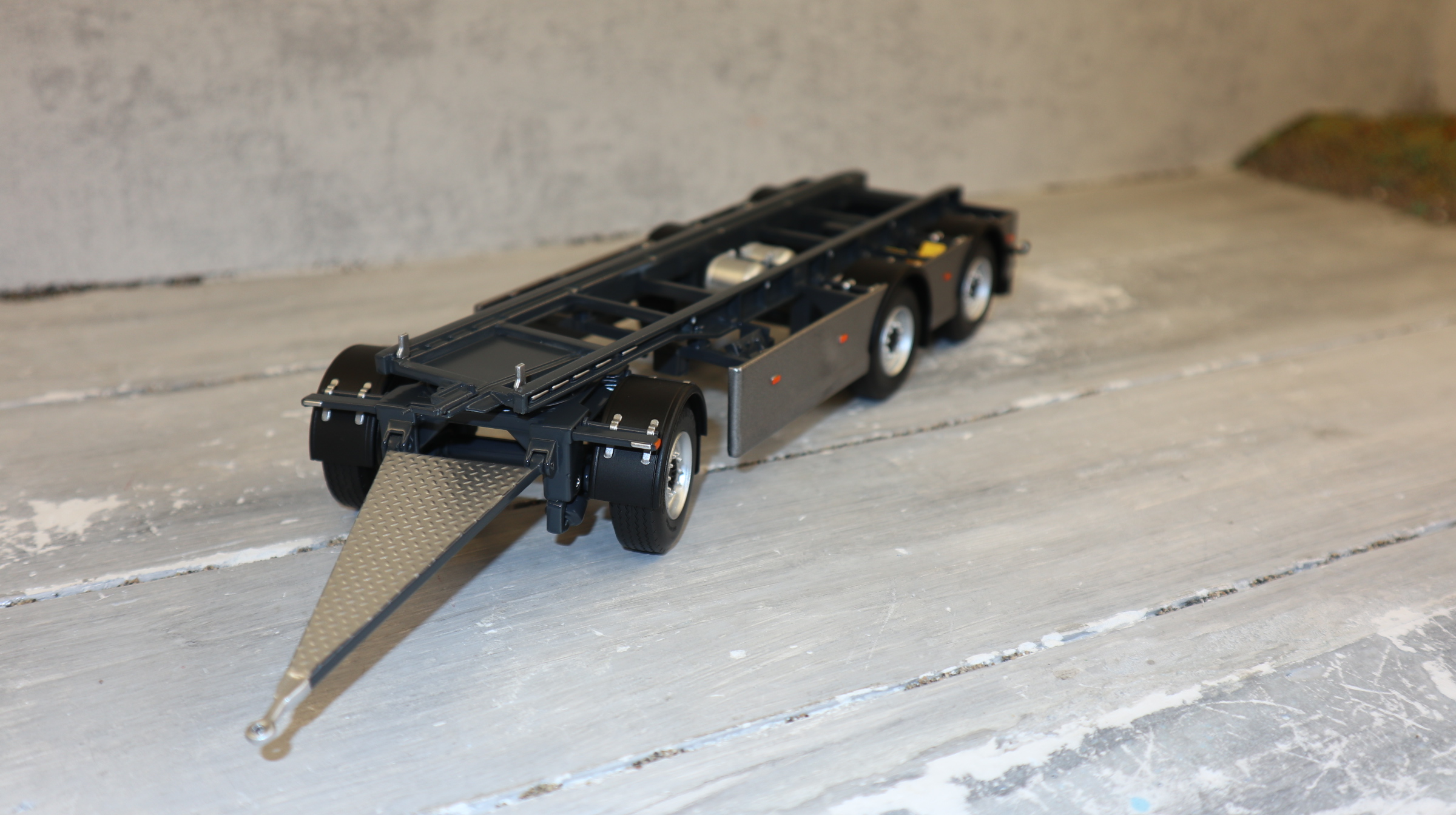 MarGe 2422-04 in 1:32, GS Meppel Containeranhänger mit grauem Anfahrschutz, NEU in OVP