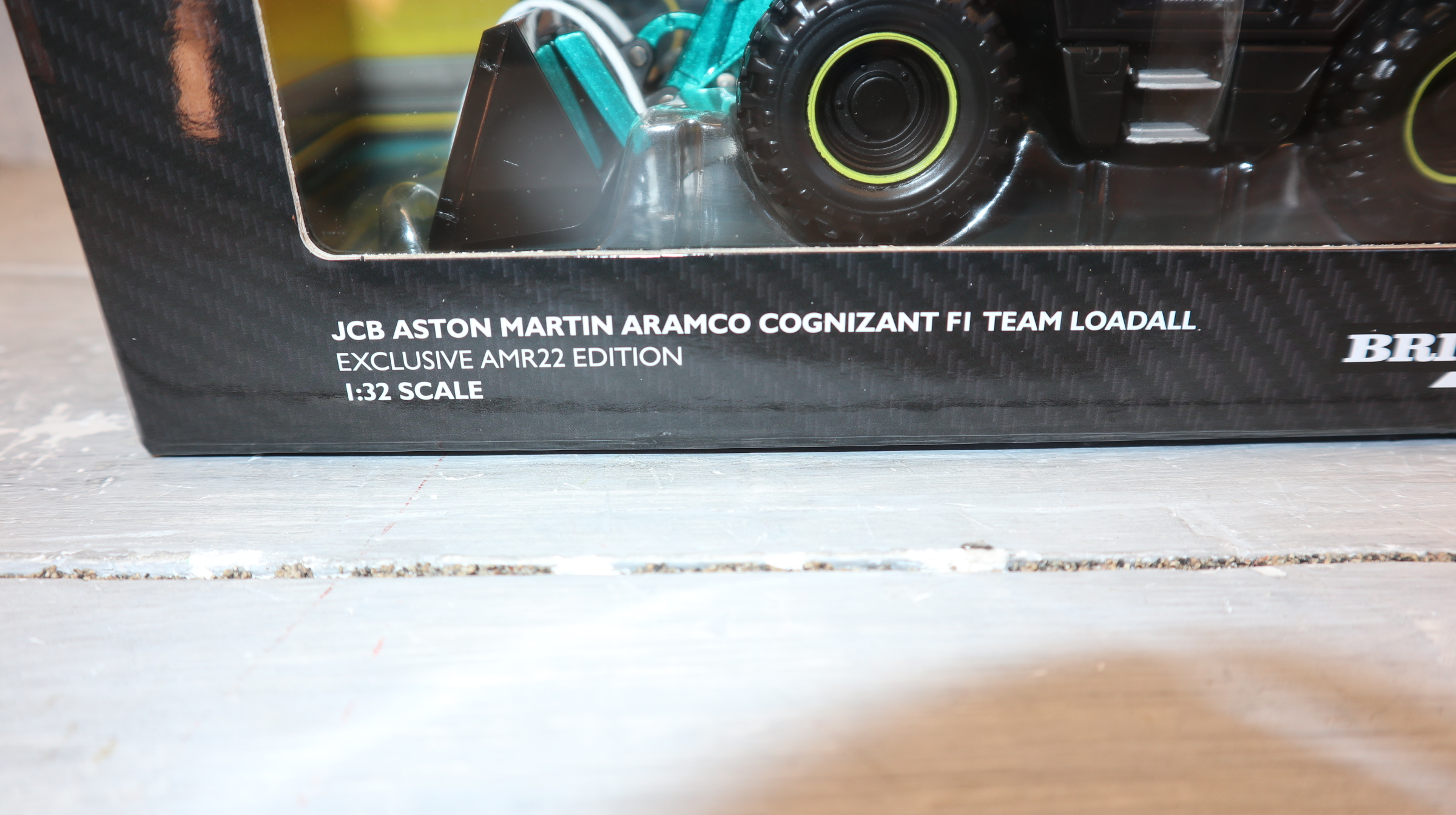 Britains 43271 in 1:32,  Sondermodell ASTON MARTIN JCB 541 Telelader ,  NEU in OVP