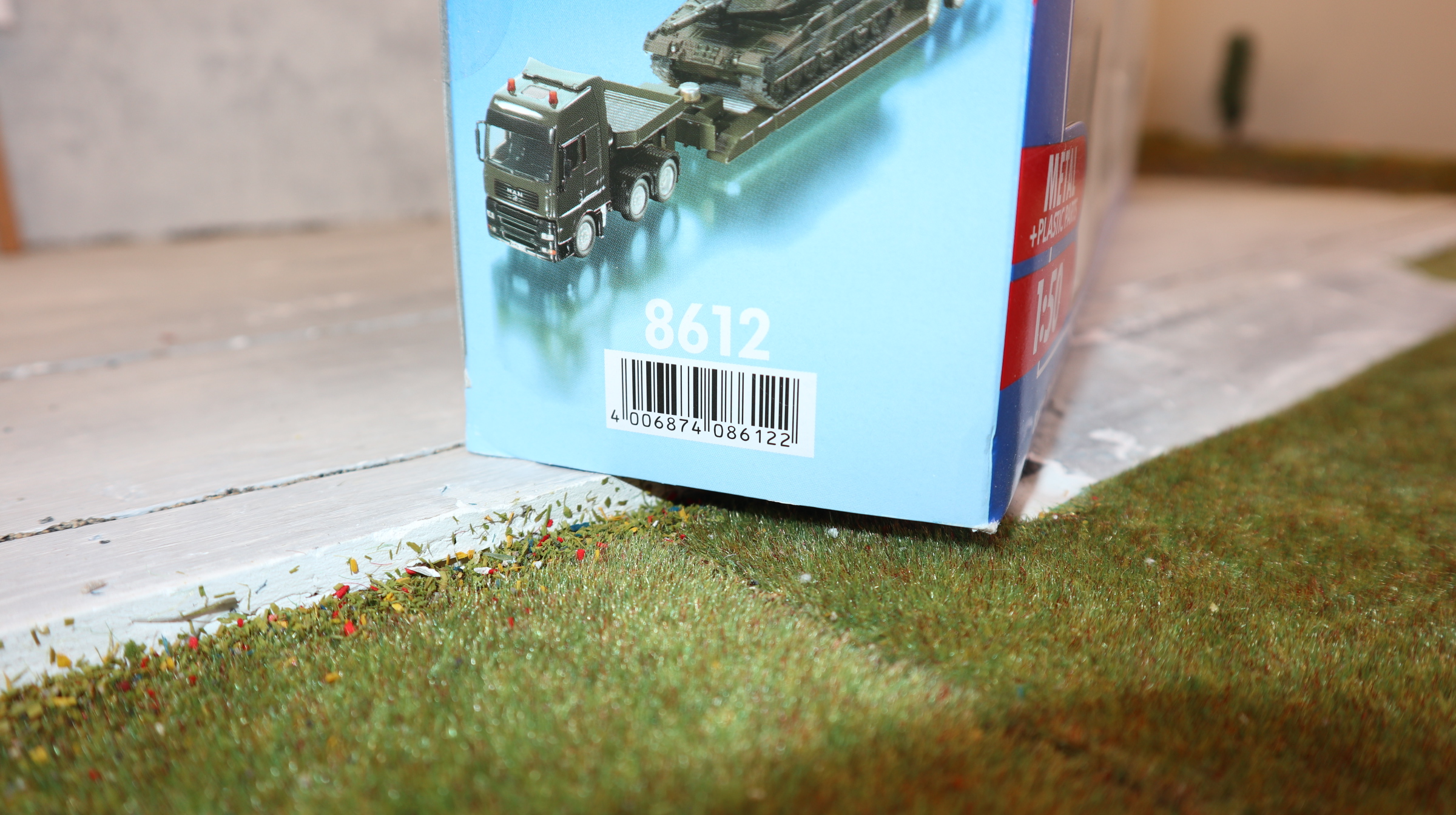 Siku 8612 in 1:50,  MAN TGX mit Tieflader und Panzer, NEU in  OVP
