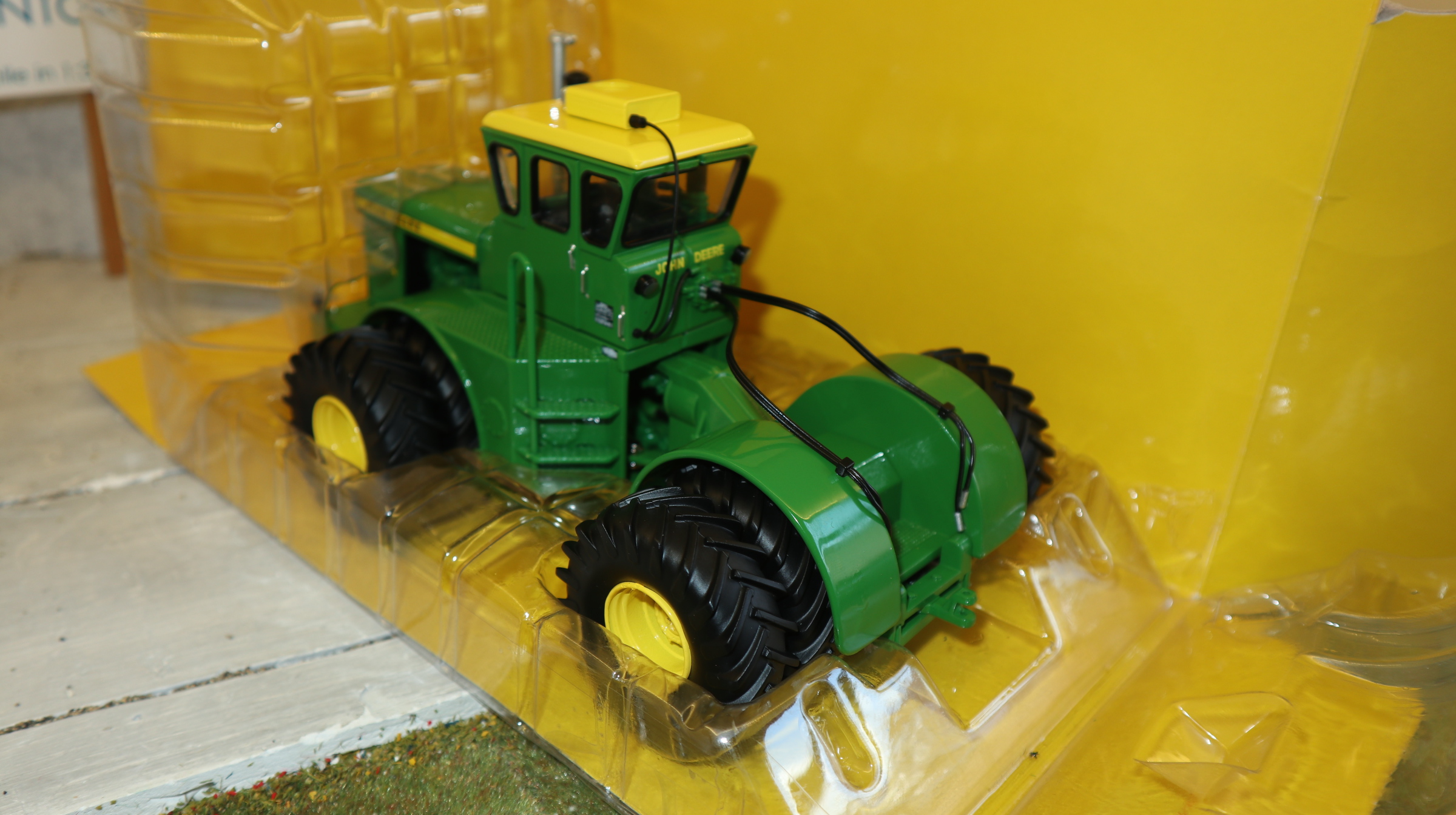 Ertl 85051 in 1:32, John Deere WA-14 Knicklenker Prestisge Collection, NEU in OVP