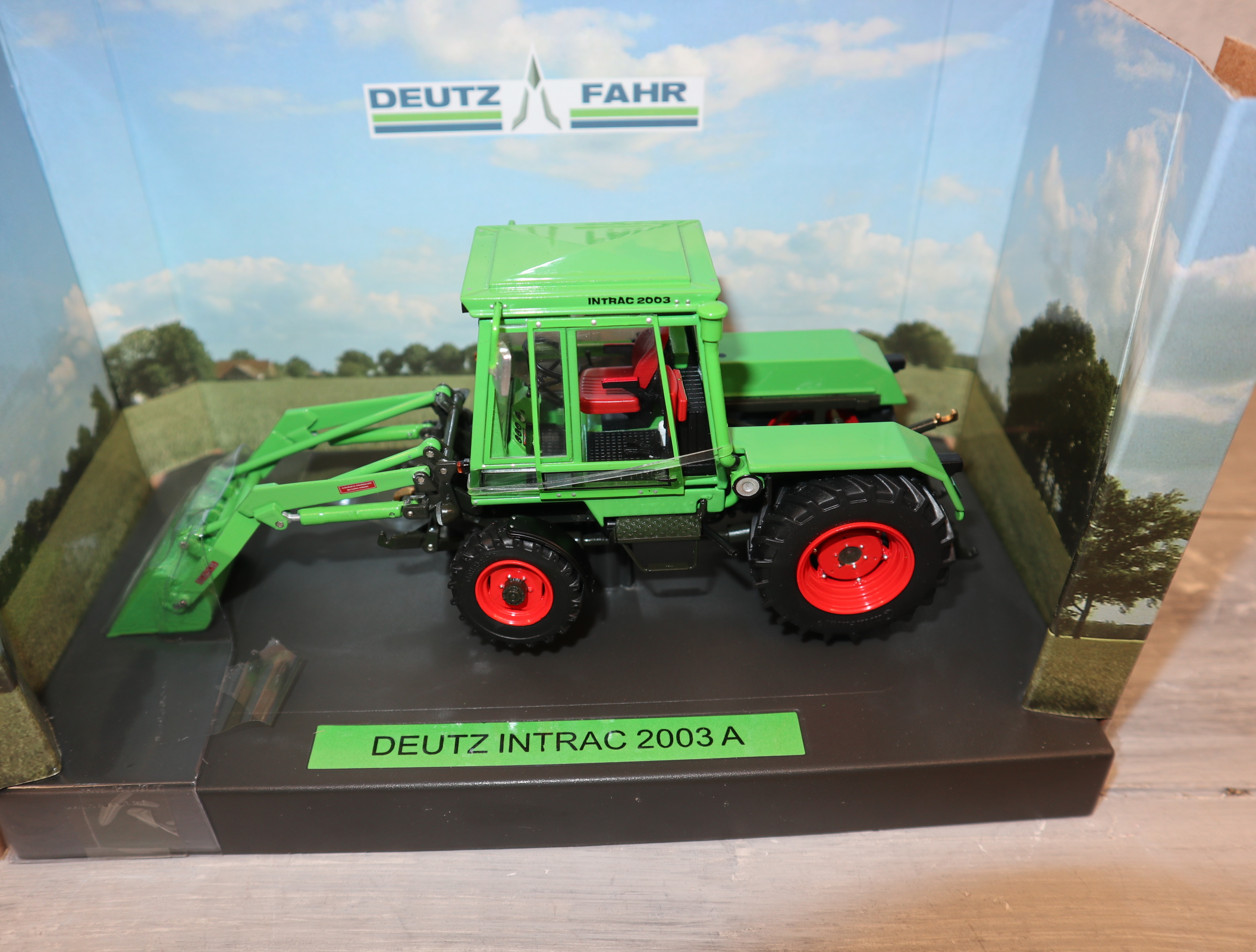 Weise Toys 1065  in 1:32 Deutz INTRAC mit Frontlader NEU in OVP