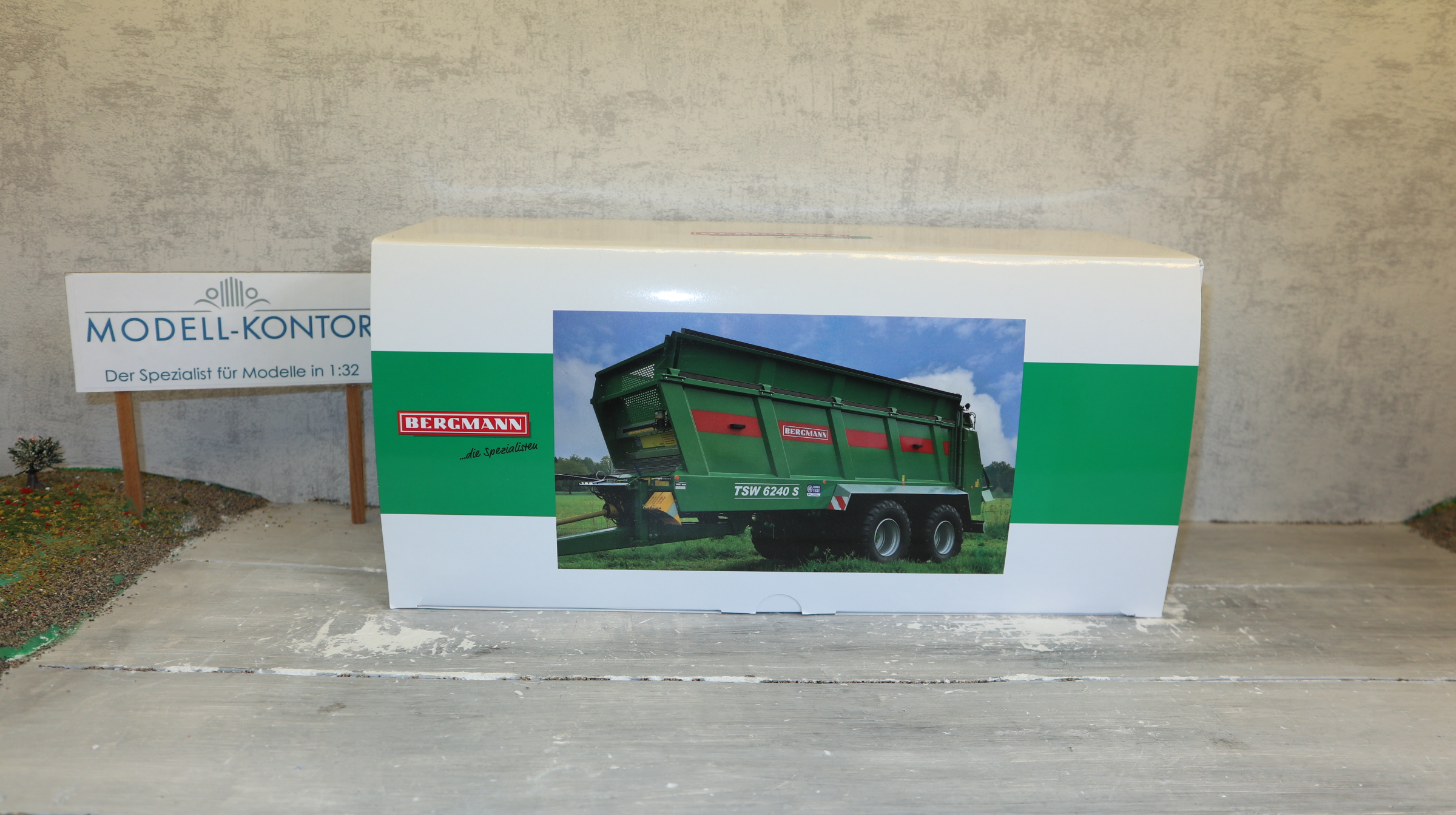 Wiking 077835 in 1.32 BERGMANN TSW6240S Großstreuer in OVP