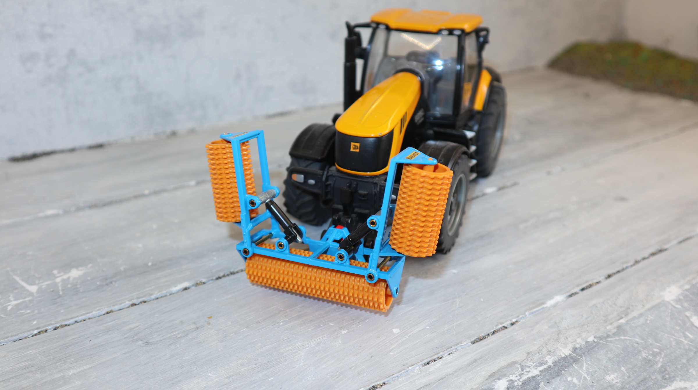 Siku 2062 in 1:32,  Front Cambridge Walze BREMER, TOP ohne OVP
