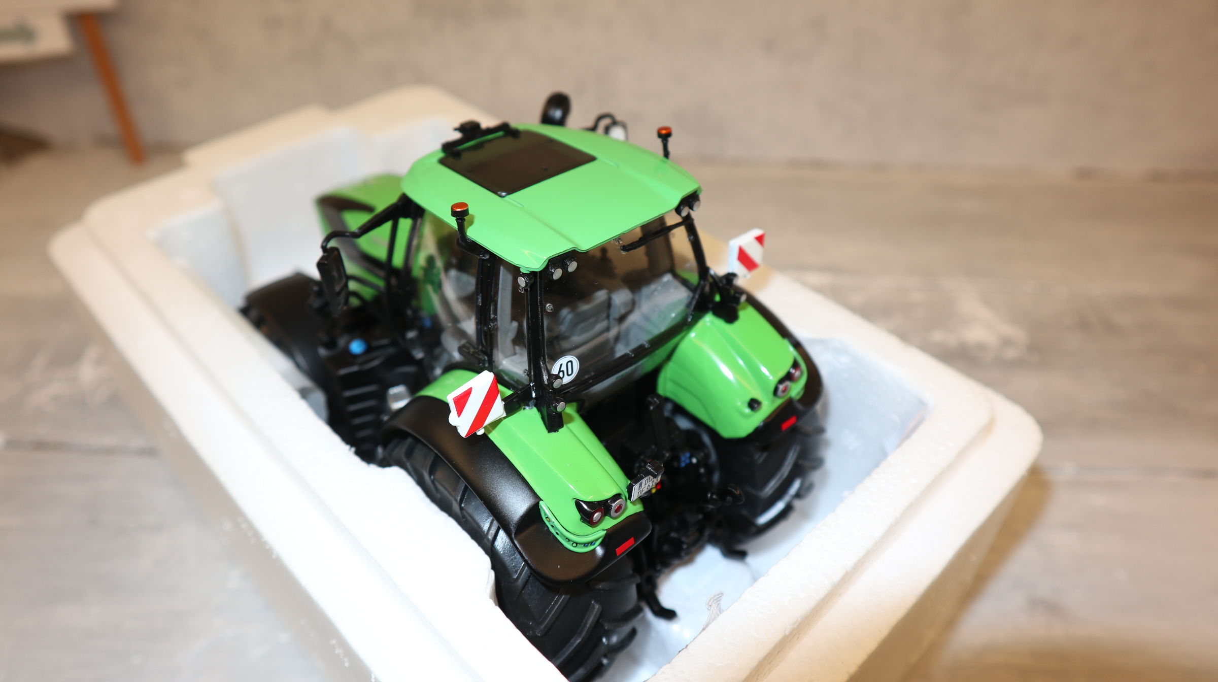 Schuco 7848 in 1:32, Deutz-Fahr 8280 TTV, NEU in OVP