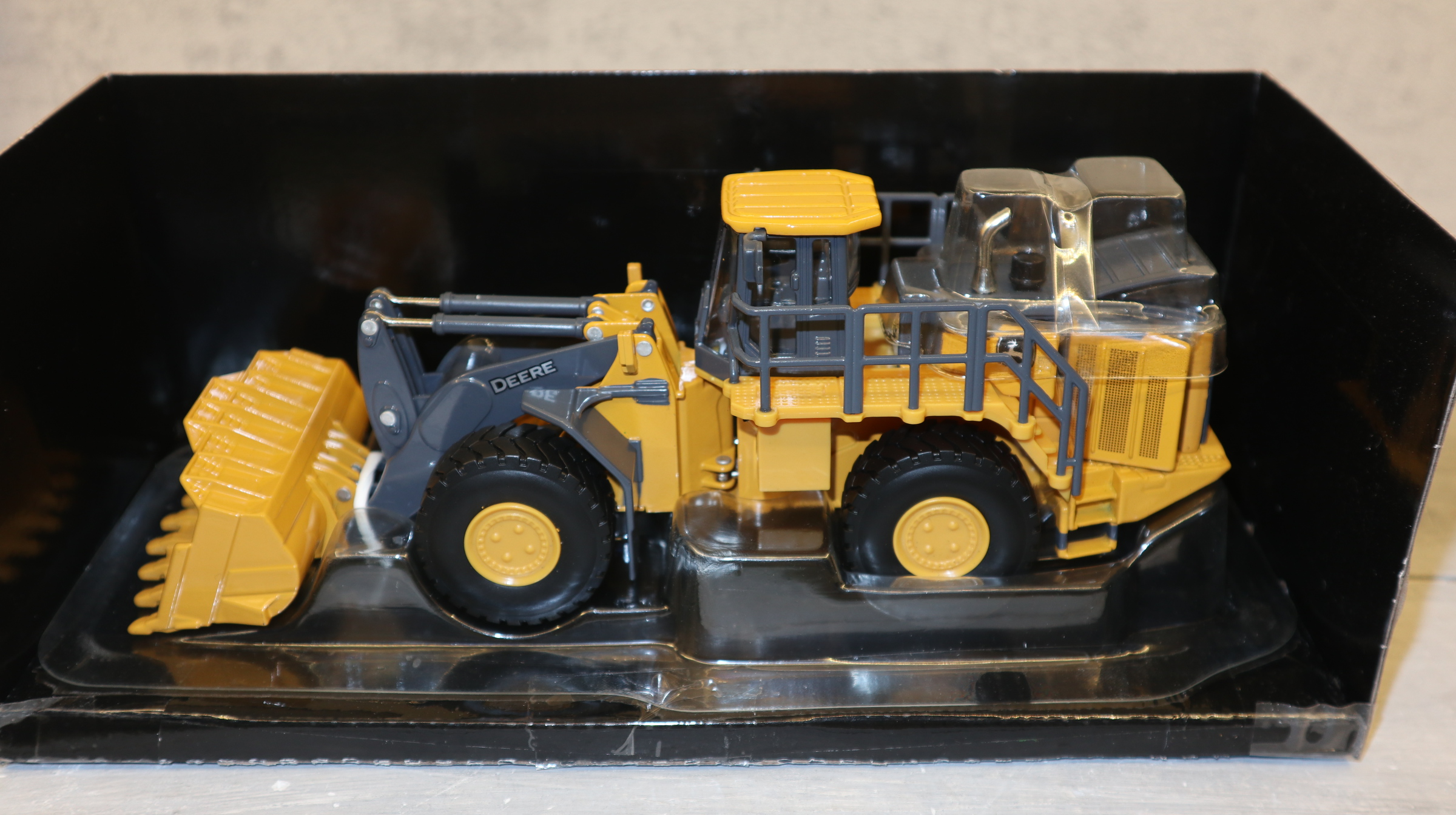 ERTL Prestige 45884 in 1:50, DEERE 944X-Tier Radlader, USA-Modell, NEU in OVP