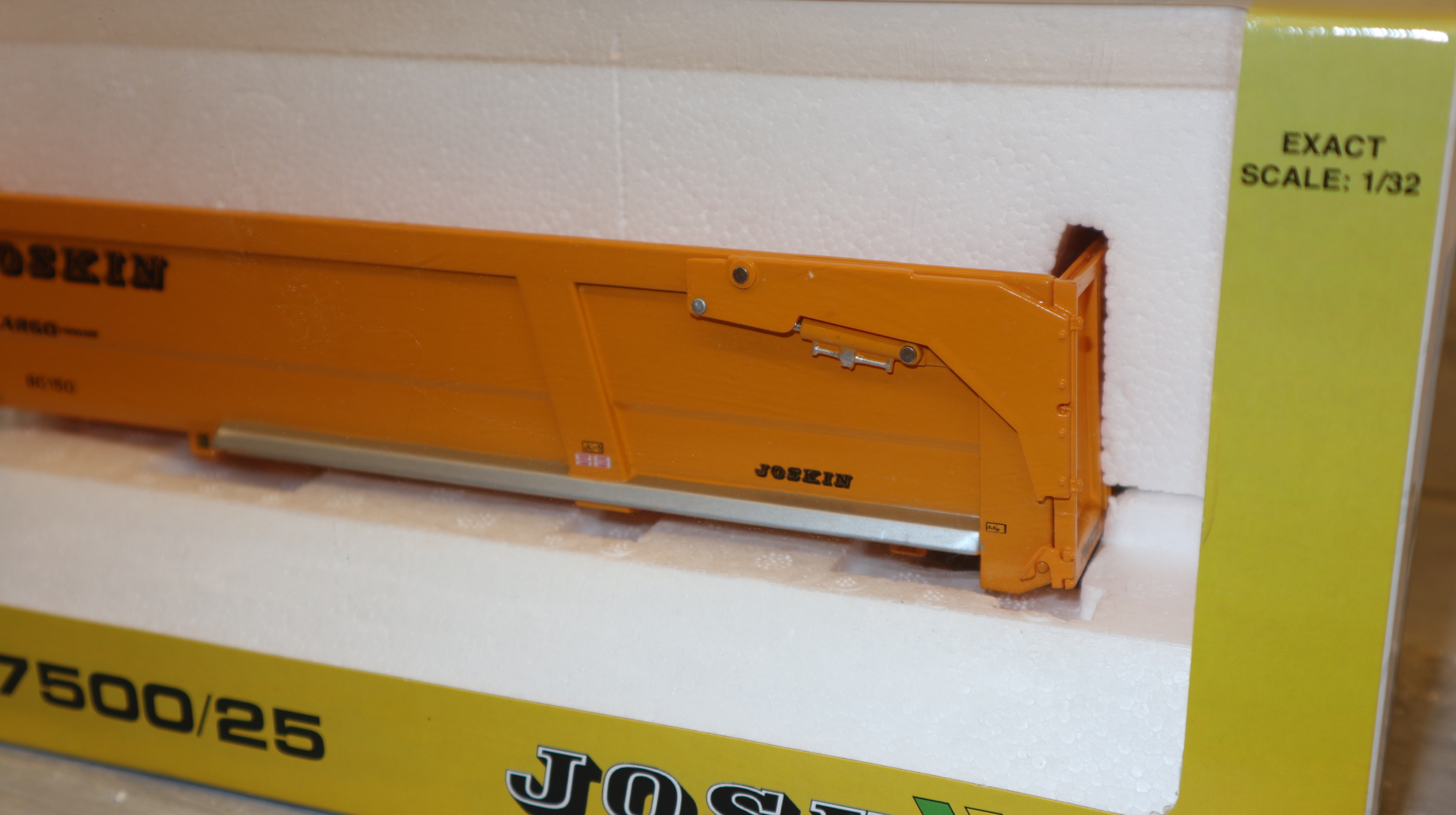 ROS 602106 in 1:32 Joskin Trans-Cargo Kipper, NUR Aufbau ohne Chassis, NEU in OVP