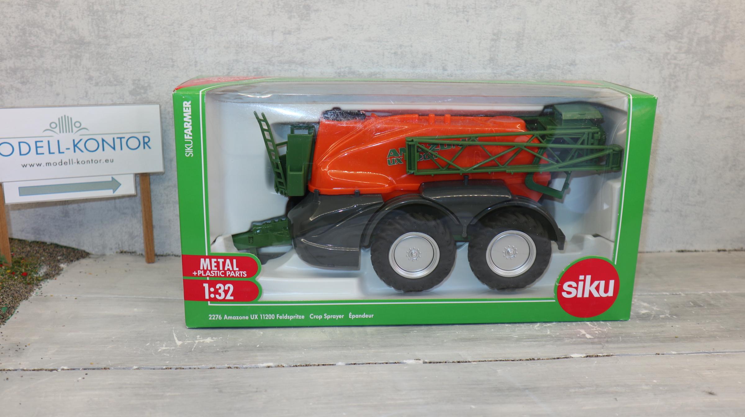 Siku 2276 in 1:32 AMAZONE UX 11200 Feldspritze, NEU in OVP