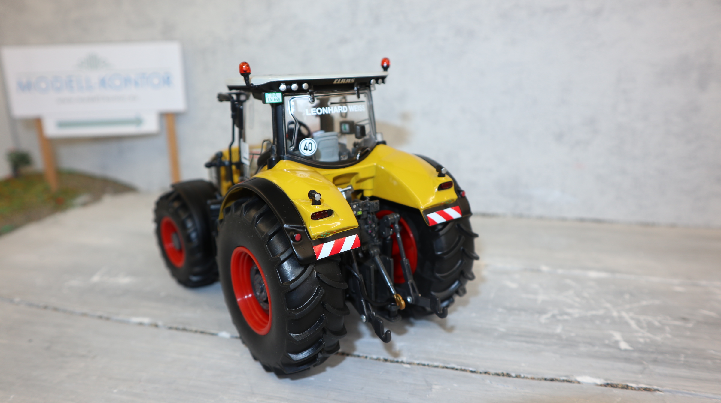 Wiking 077860 in 1:32,  Claas Axion 930, Sondermodell LEONHARD WEISS 1000 Stück, NEU in OVP