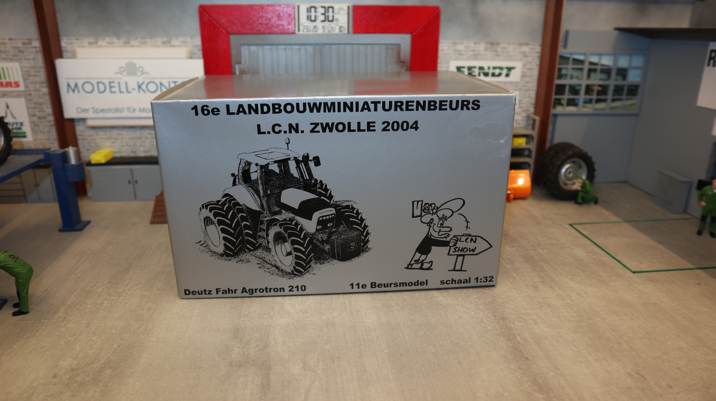 Siku 3253 in 1:32, Deutz-Fahr Agrotron 210 LCN 2004, NEU in OVP