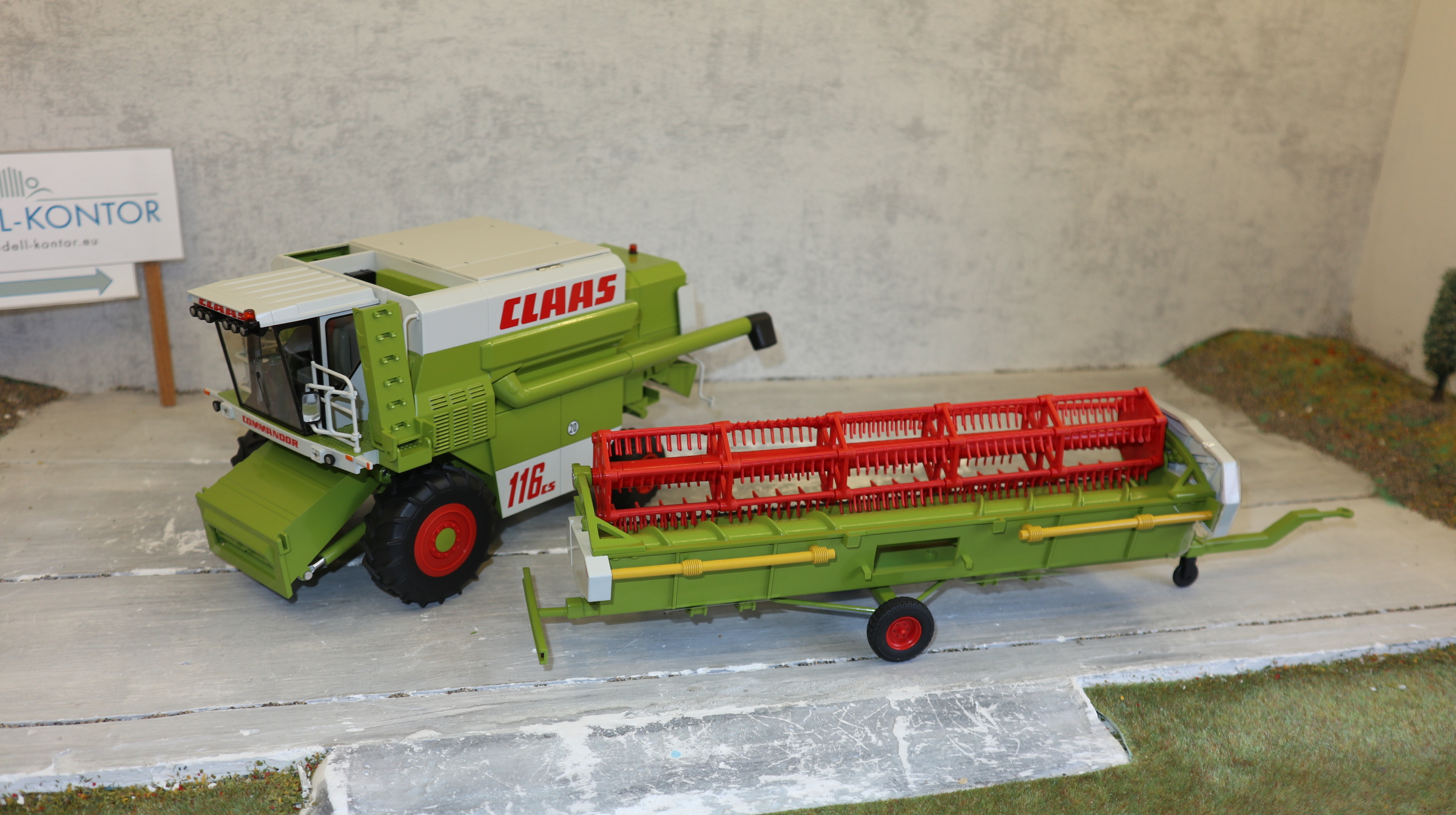 WIKING 077834 in 1:32, Claas Commander 116 mit Getreidevorsatz C660, NEU in OVP