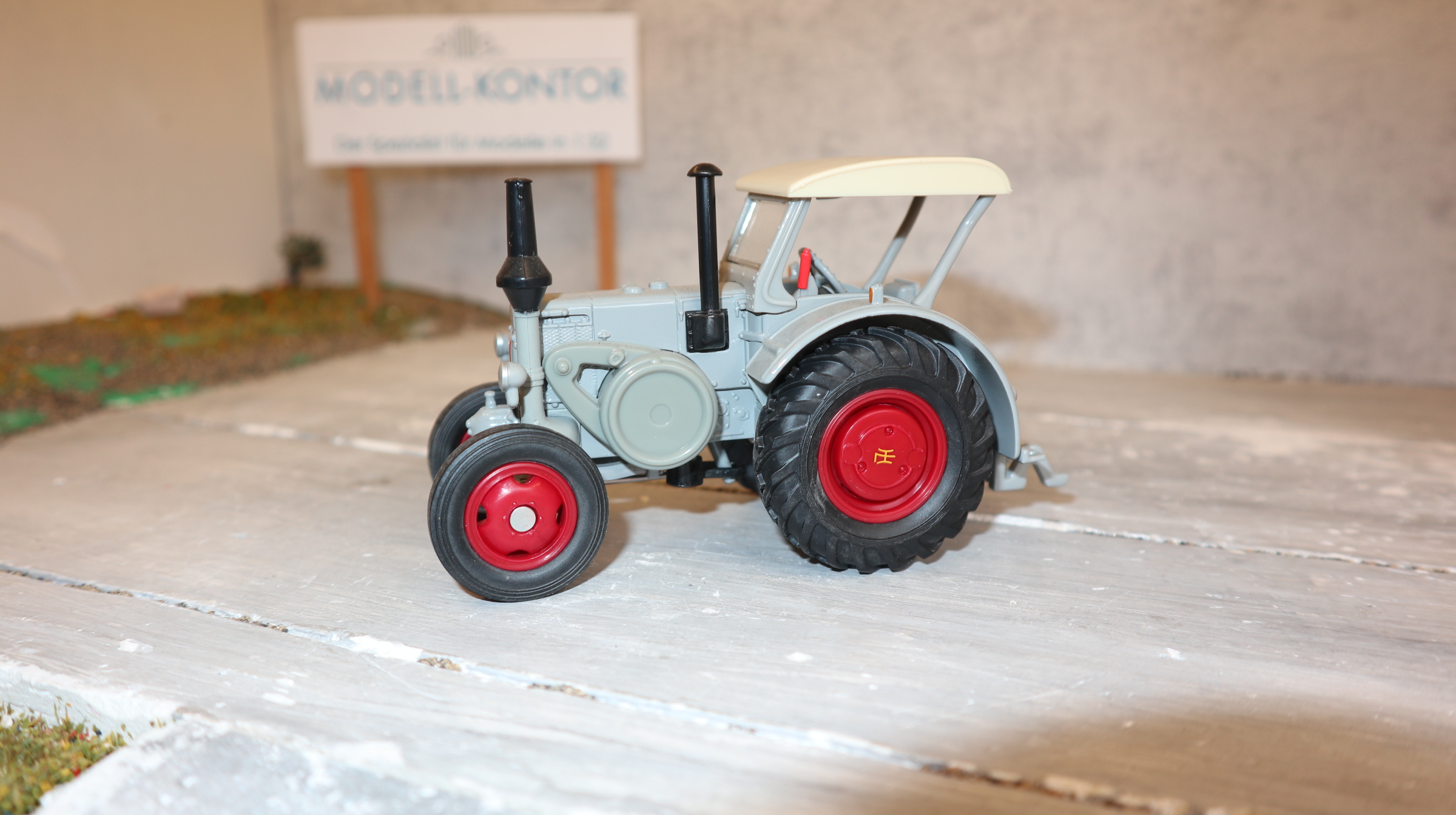Siku 3459 in 1:32, Lanz Bulldog in hellgrau NEU in OVP