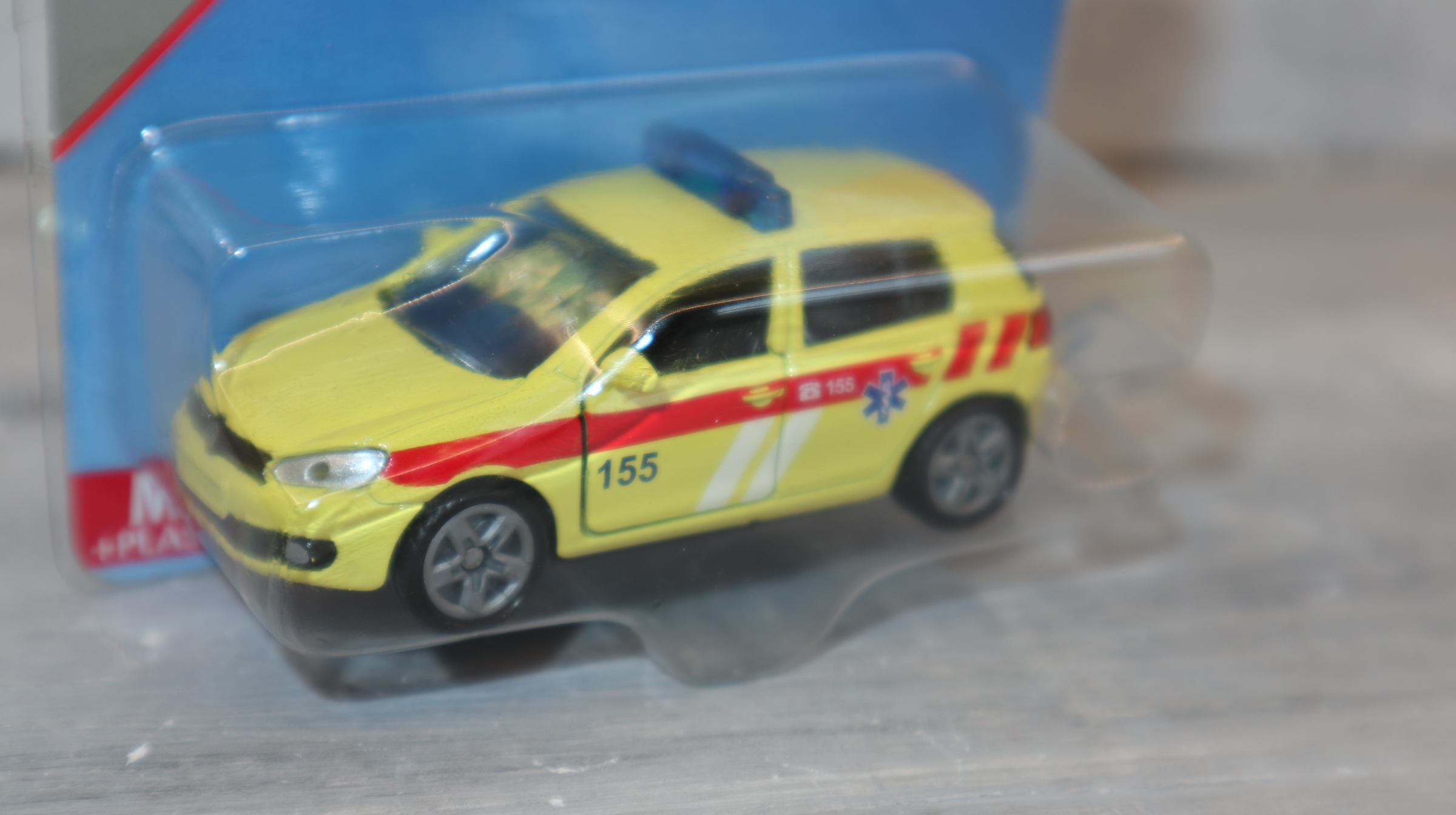 Siku 1411 in 1:55,  VW Golf VI Notarzt, Sondermodell Tschechien, NEU in OVP