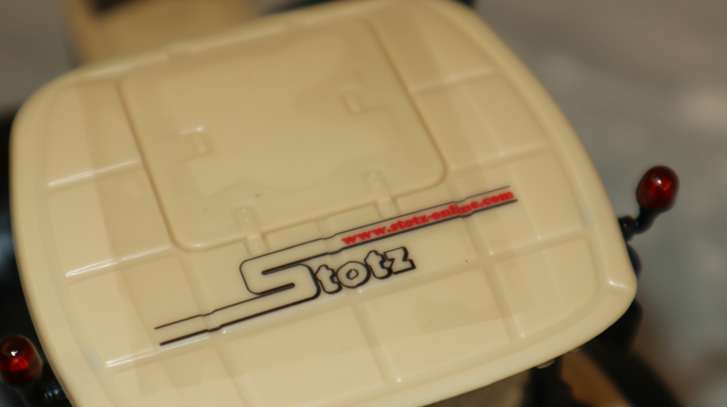 Siku 3280 in 1:32, Claas Axion 950 STOTZ beige, NEU in OVP