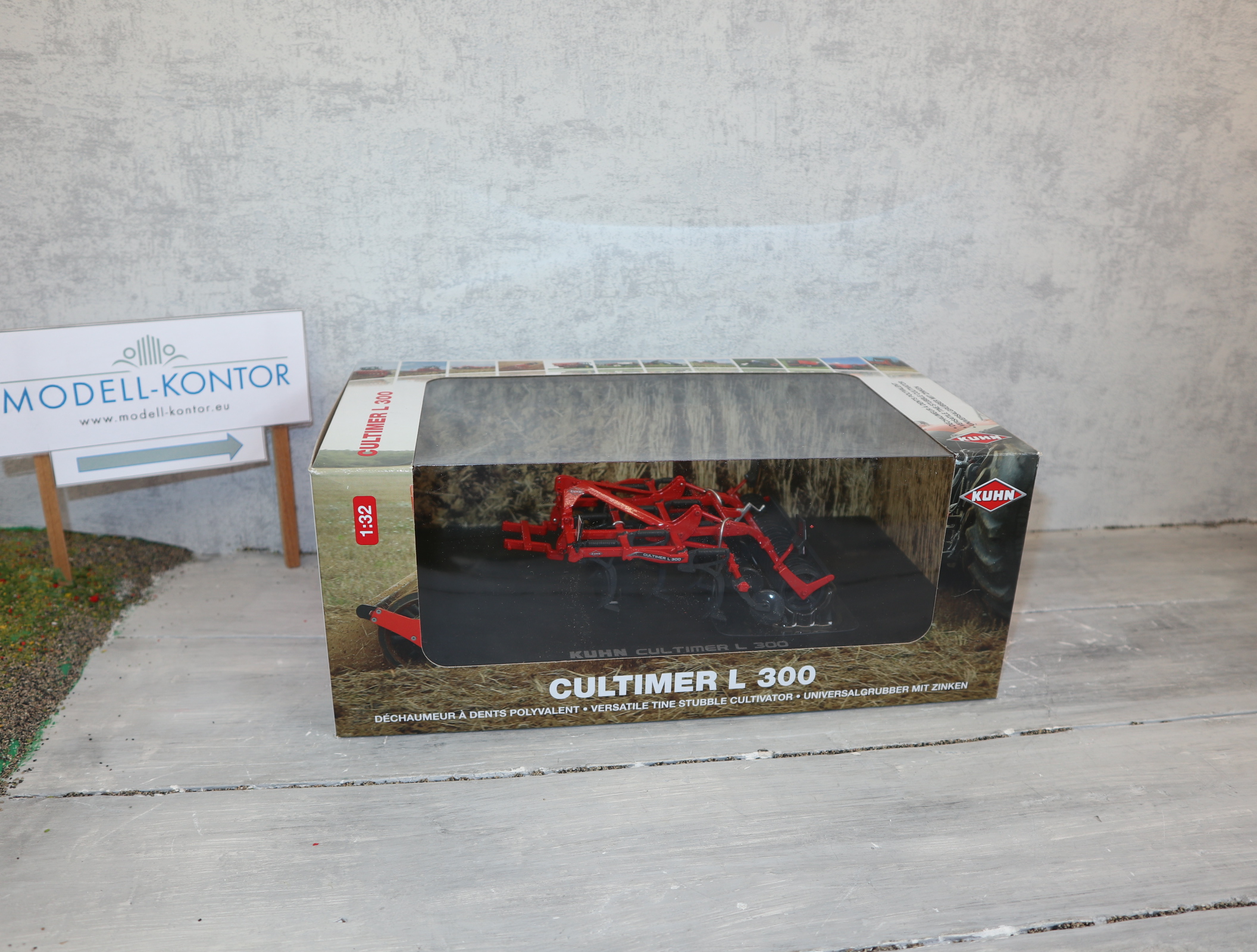 UH 5214 in 1:32 KUHN Cultimer L300 in OVP