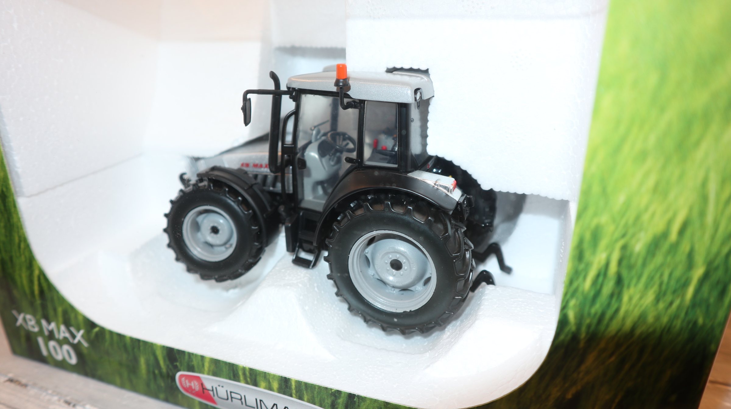 ROS 301108 in 1:32, Hurlimann XB MAX 100, NEU in OVP