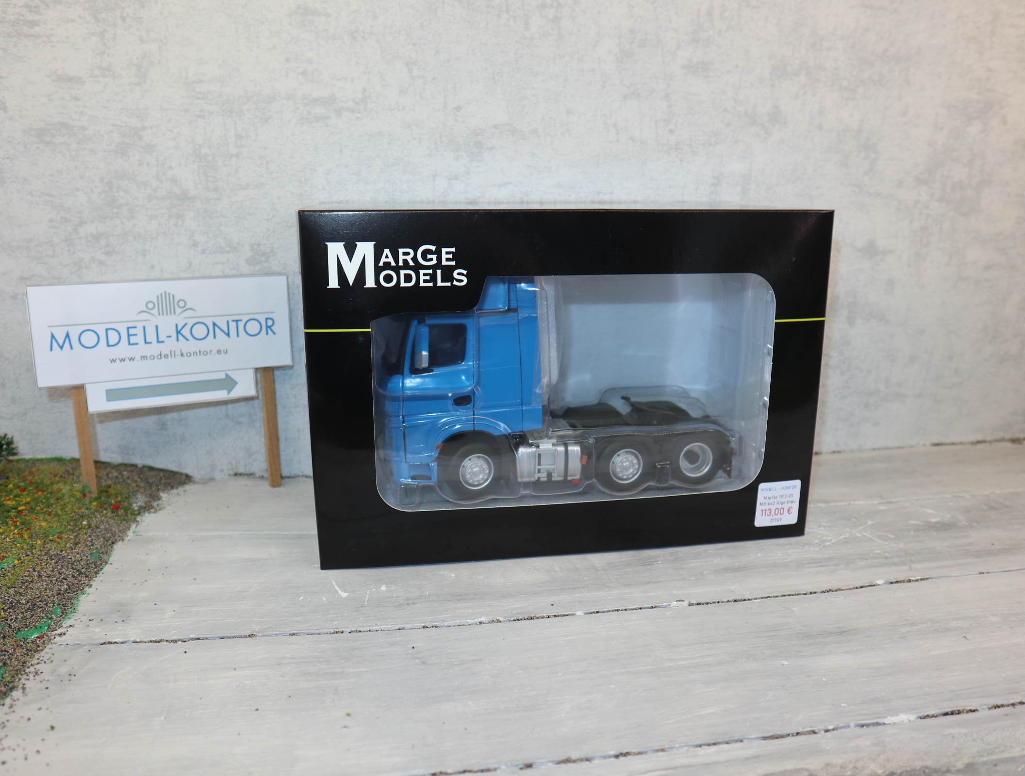 MarGe Models 1912-06 in 1:32, MB Actros 6x2 Sattelzugmaschine in BLAU, NEU in OVP