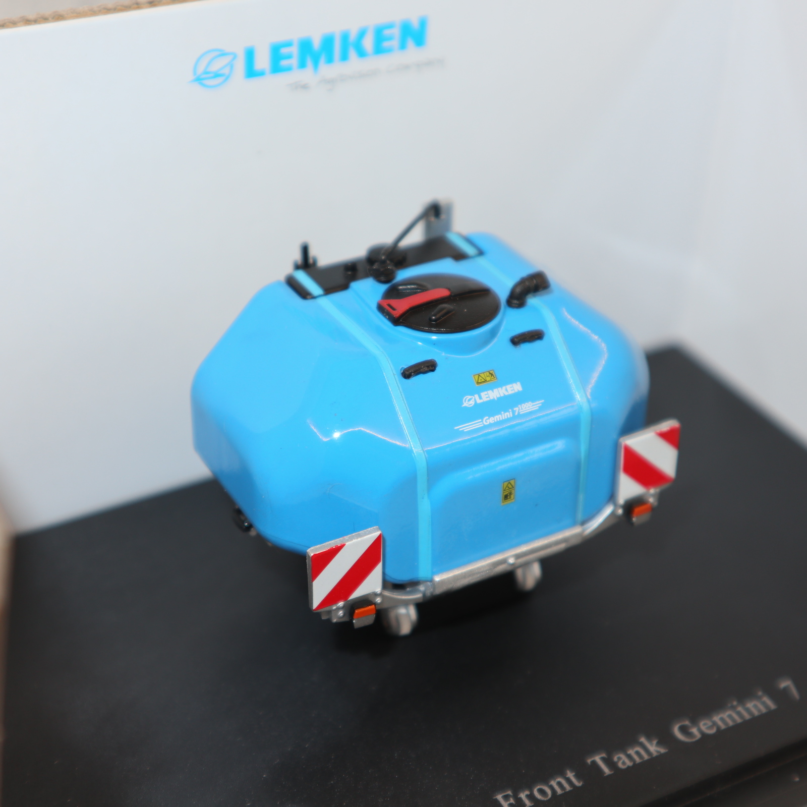 UH 5258 1:32  Lemken Fronttank GEMINI 7 mit Schlauch, neu in OVP