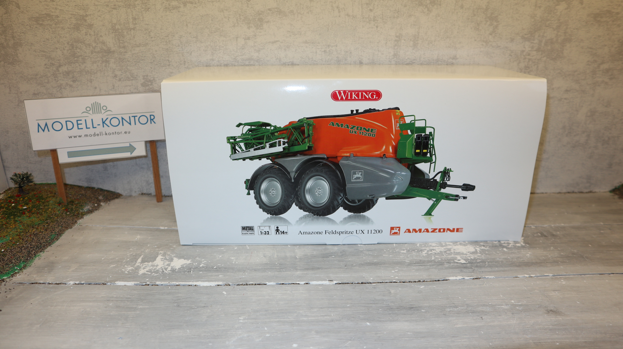 WIKING 077346 in 1:32, AMAZONE Feldspritze UX 11200 , NEU in OVP