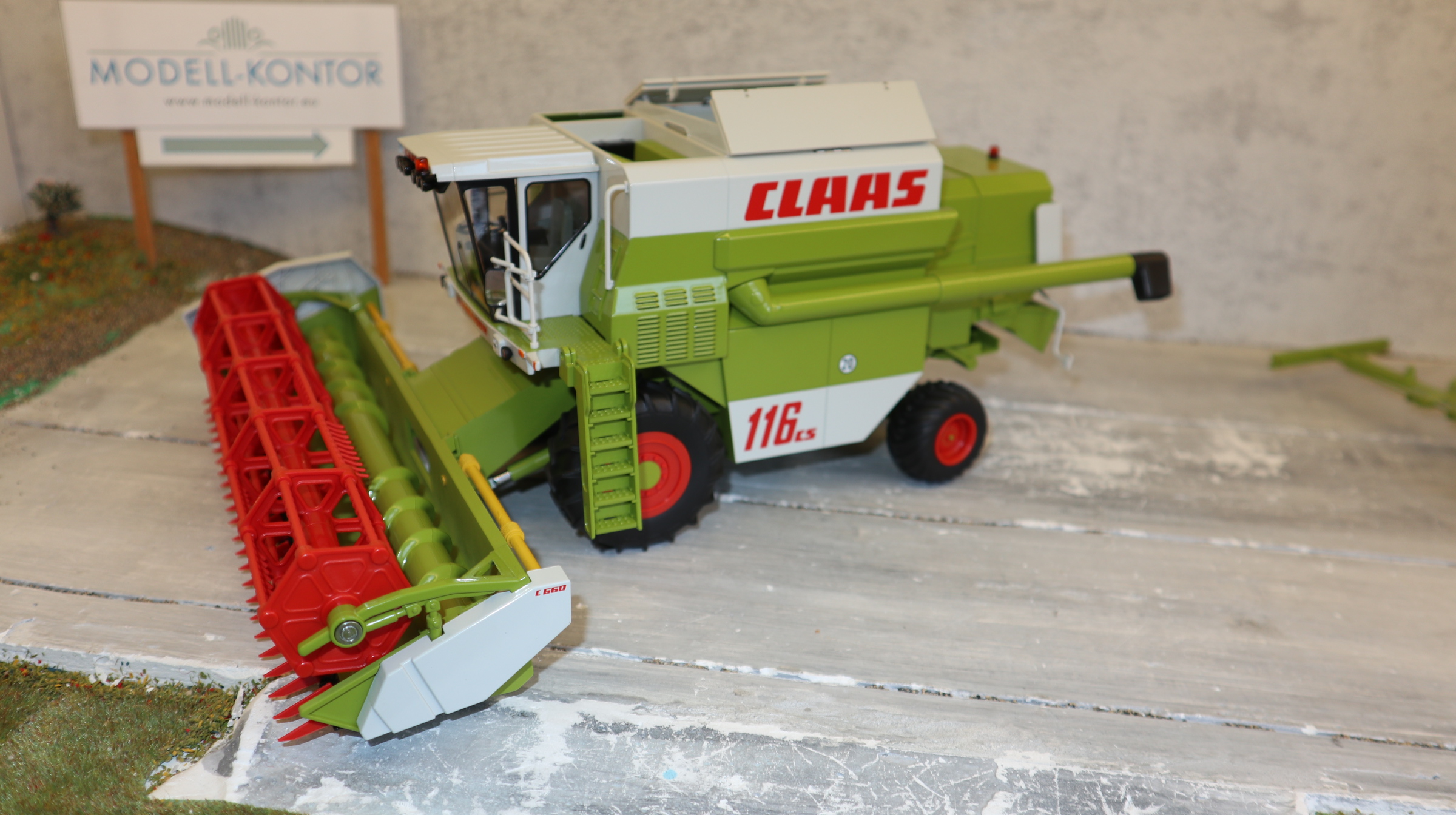 WIKING 077834 in 1:32, Claas Commander 116 mit Getreidevorsatz C660, NEU in OVP
