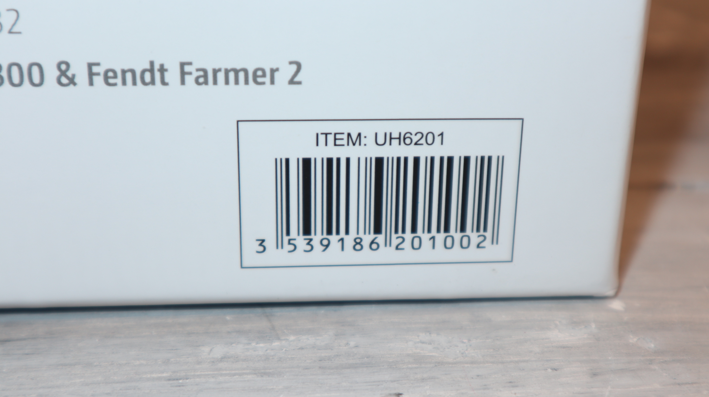 UH 6201 in 1:32  Fendt Farmer 2 mit AMAZONE Spritze, Sondermodell NEU in OVP
