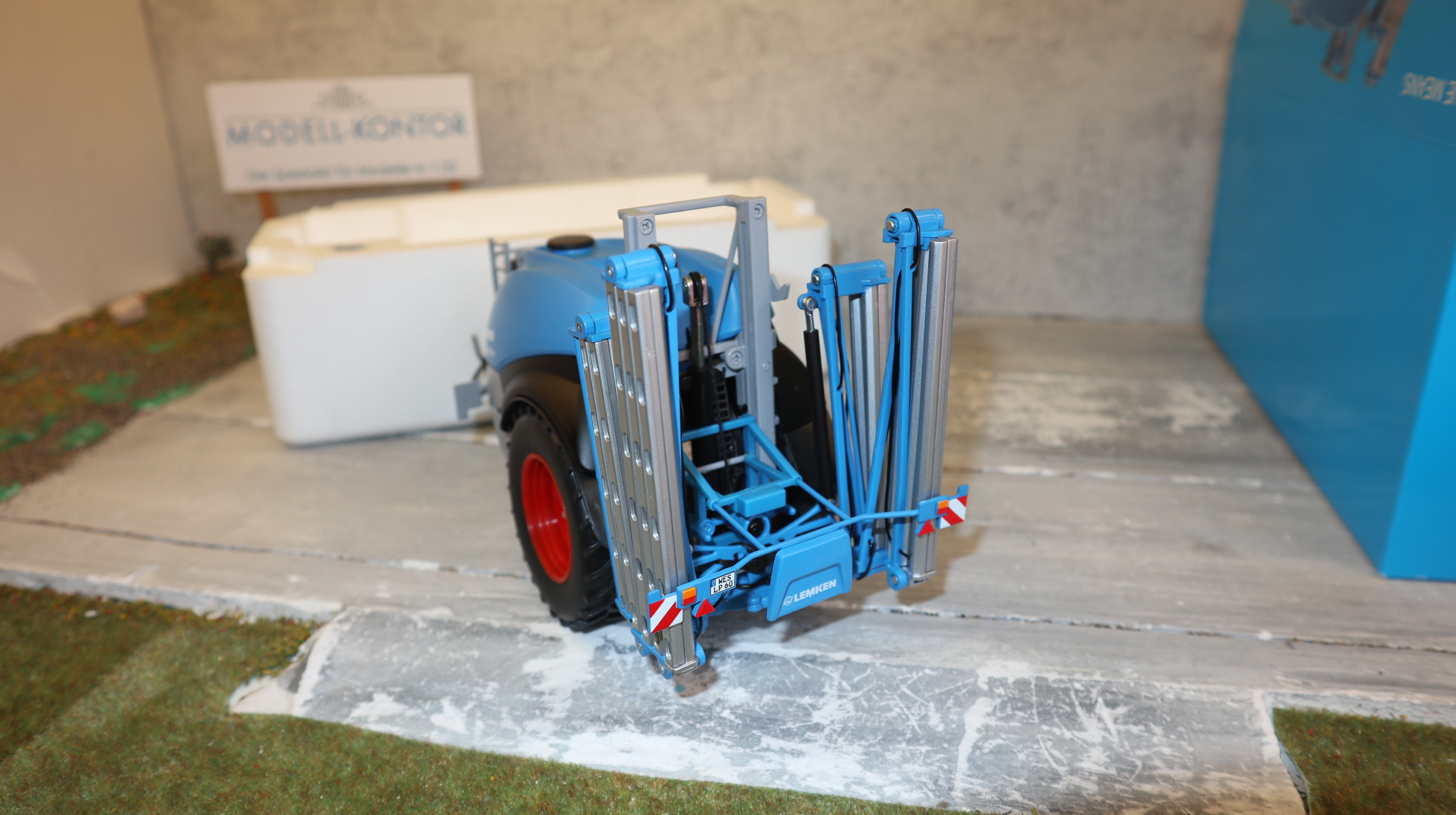 Wiking 077820 in 1:32, LEMKEN Vega 12 im Händlerkarton, NEU in OVP