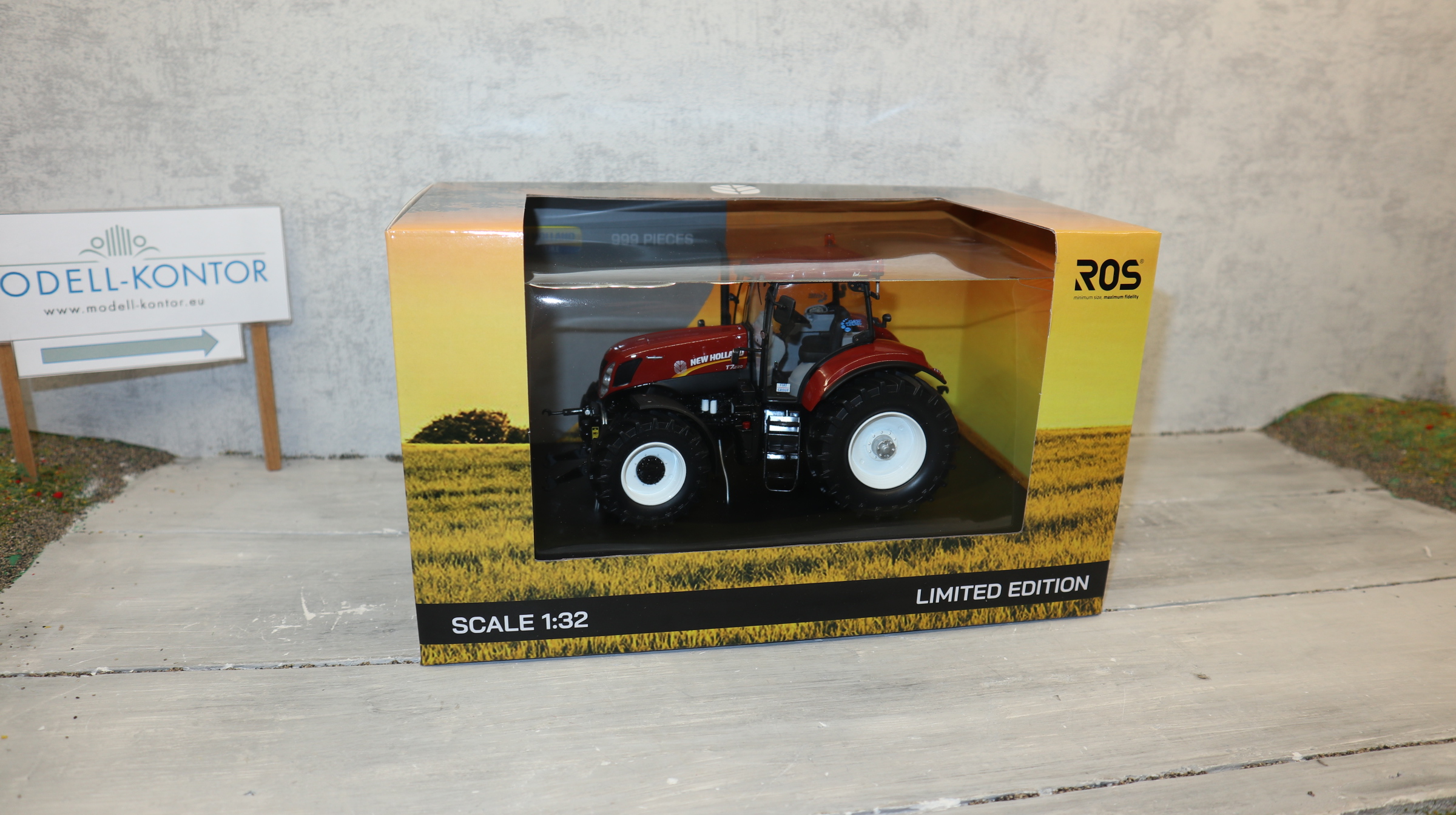 ROS 30215 in 1:32 New Holland T7.270AC TERRACOTTA Sondermodell  999x, NEU in OVP