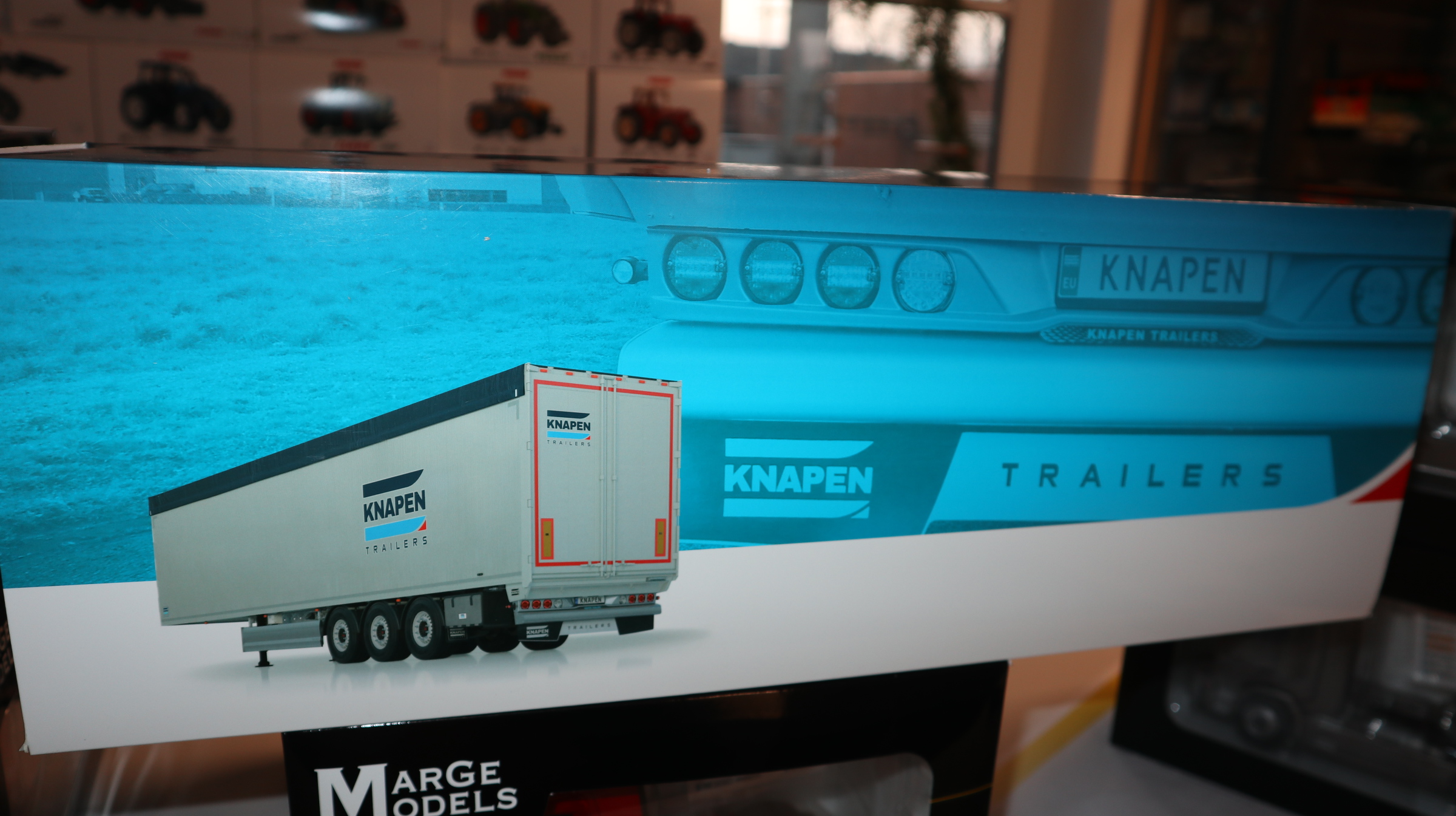 MarGe 2016-01 in 1:32 KNAPEN Schubboden mit roter Plane, NEU in OVP