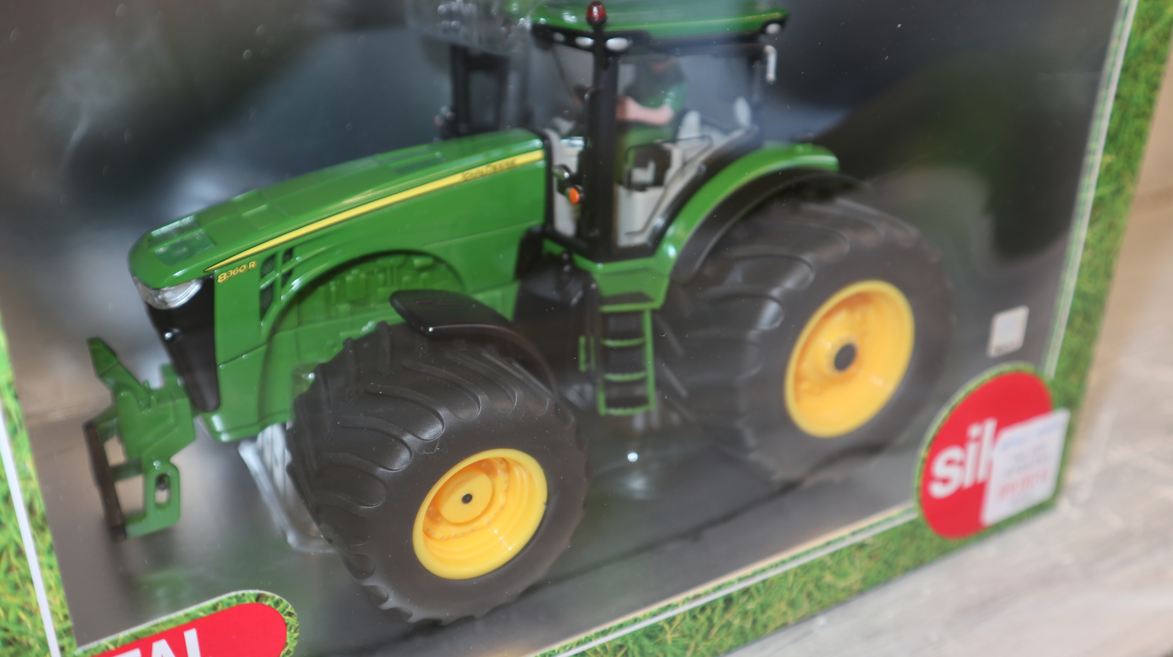 Siku 3272 in 1:32,  John Deere 8360R mit Breitreifen, Sondermodell Agritechnica 2015, NEU in OVP