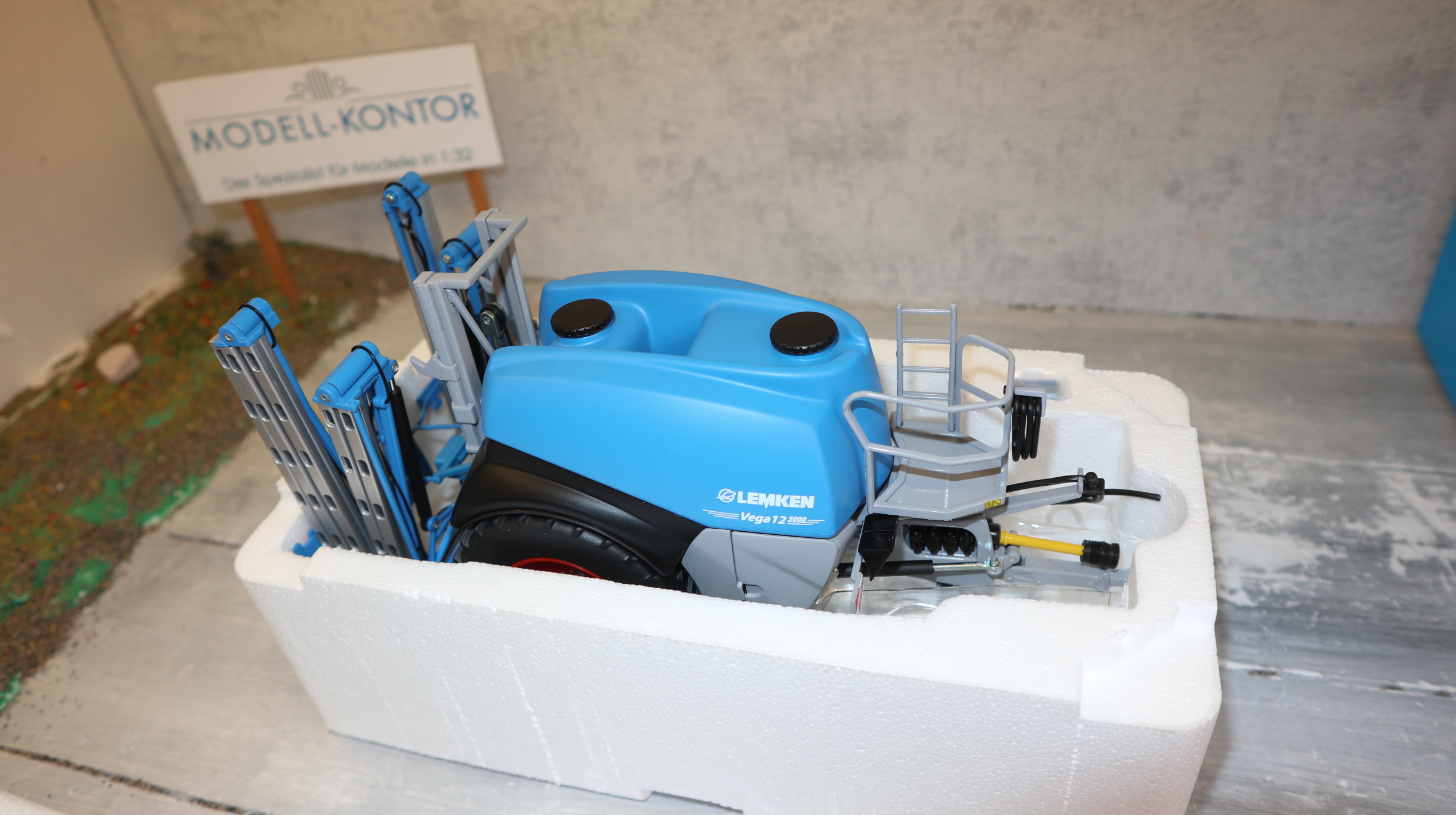 Wiking 077820 in 1:32, LEMKEN Vega 12 im Händlerkarton, NEU in OVP