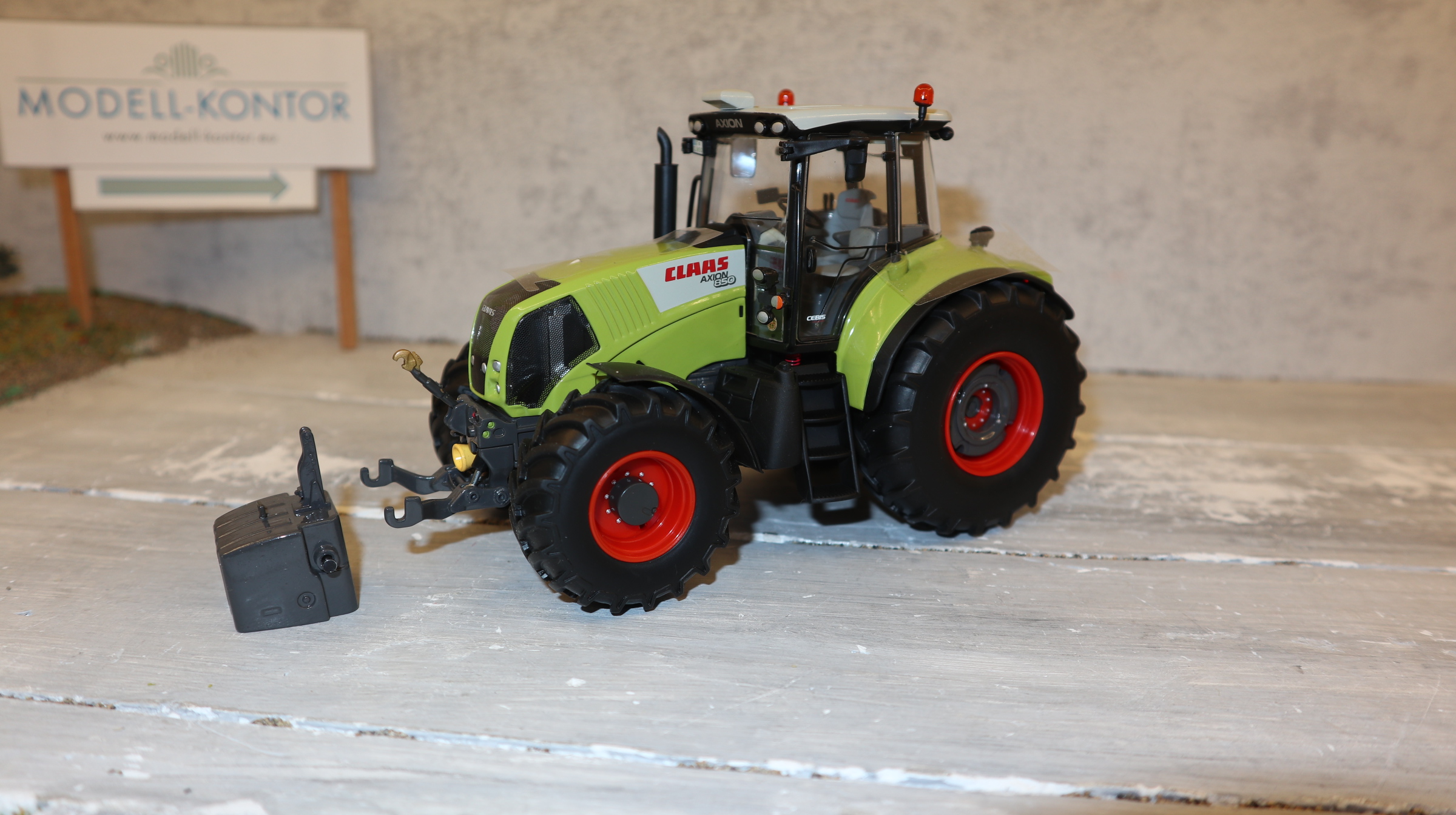 Wiking 077305 in 1:32, Claas Axion 850 mit Frontgewicht,  NEU in OVP