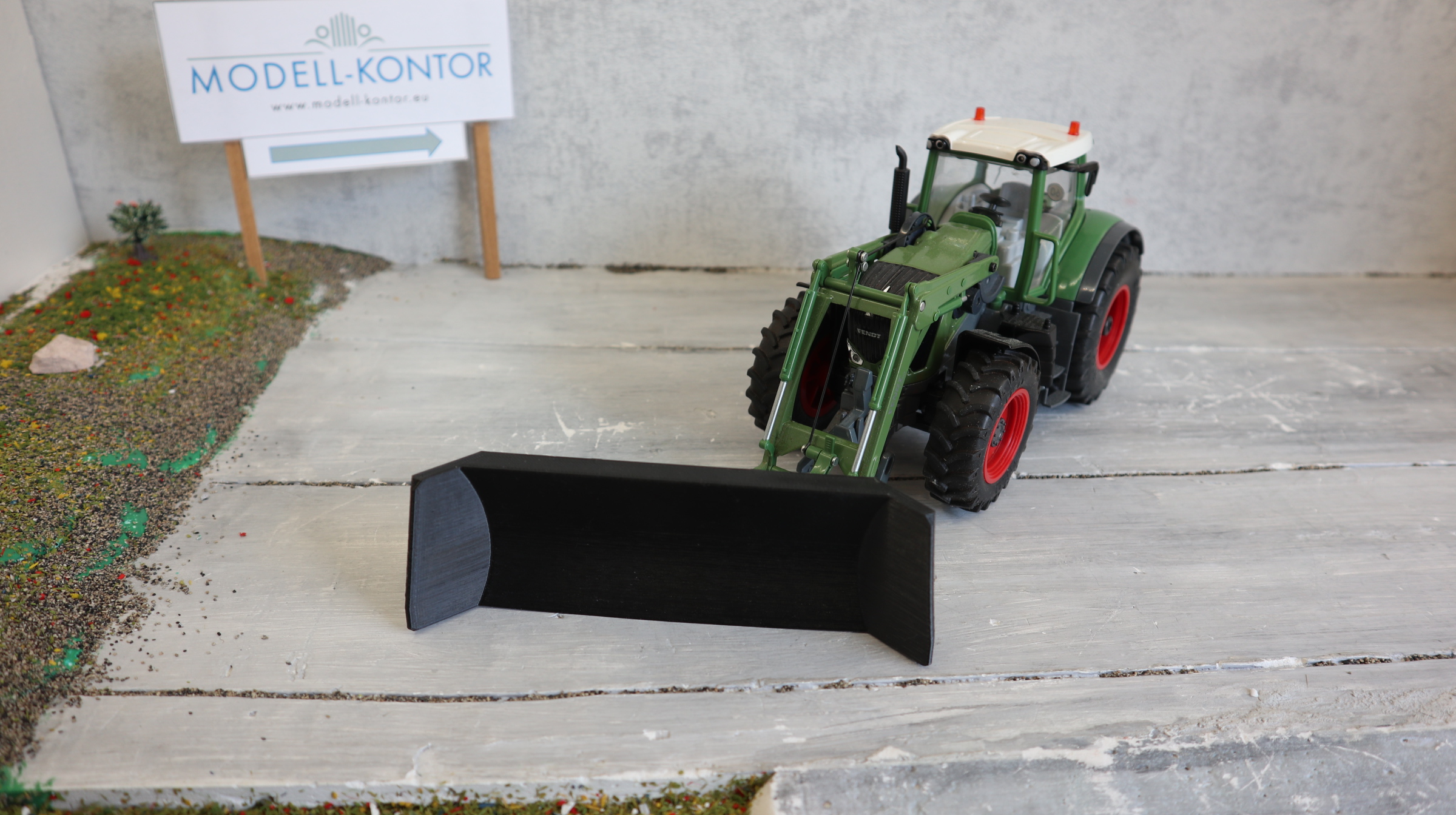 MODELL-KONTOR, großes Schiebeschild in 1:32,  in tolles 3-D-Druck, mit Siku-Adapter, für z.B. Siku und Siku-Control NEU