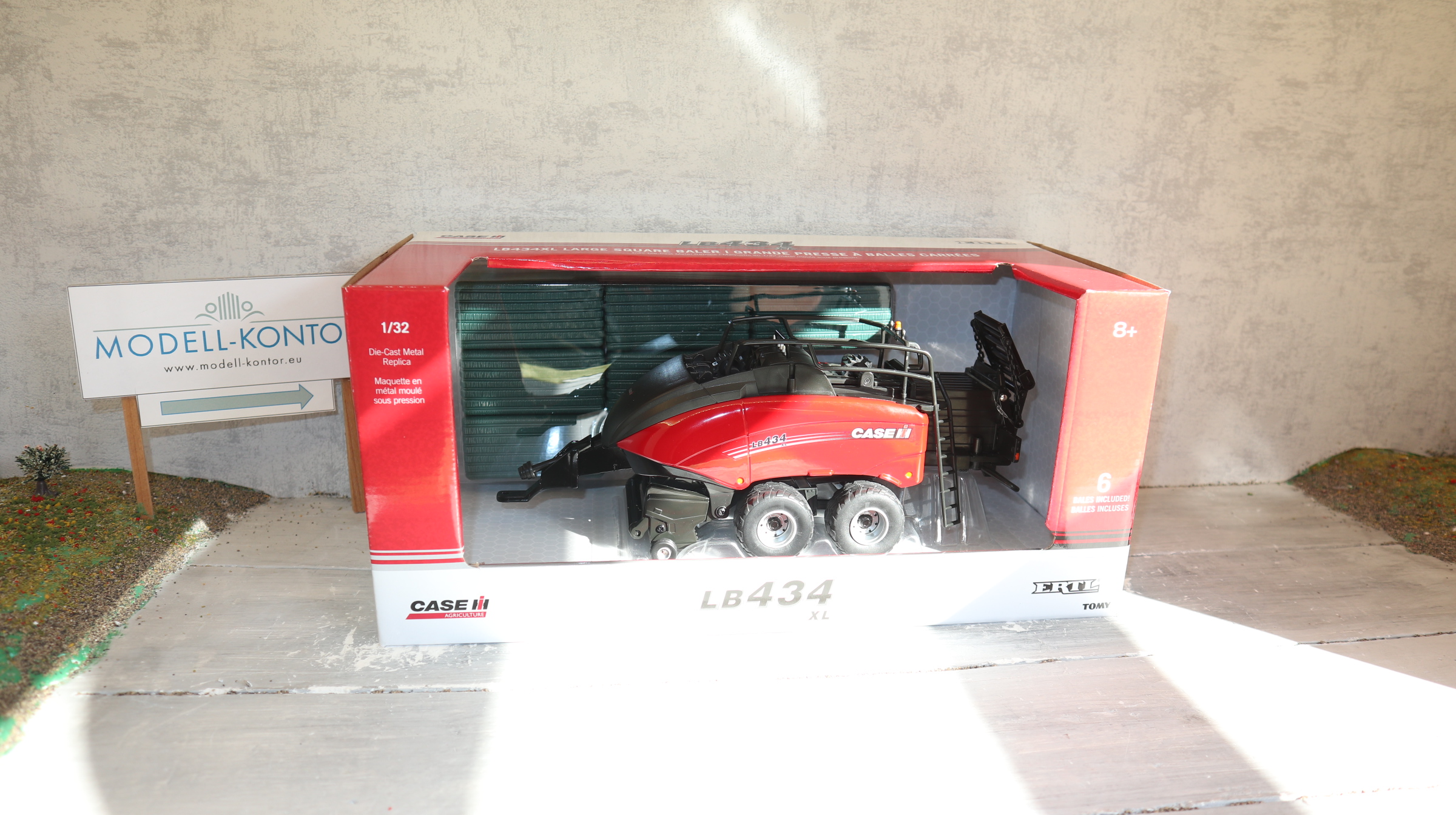 Britains ERTL 44288 in 1:32,  CASE LB 434 XL USA-Modell Großballenpresse, NEU in OVP