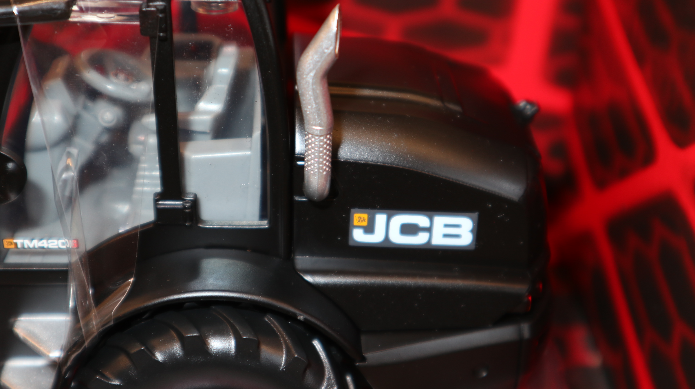 Britains 43387 in 1:32,  JCB TM420S Black Edition, NEU  in OVP