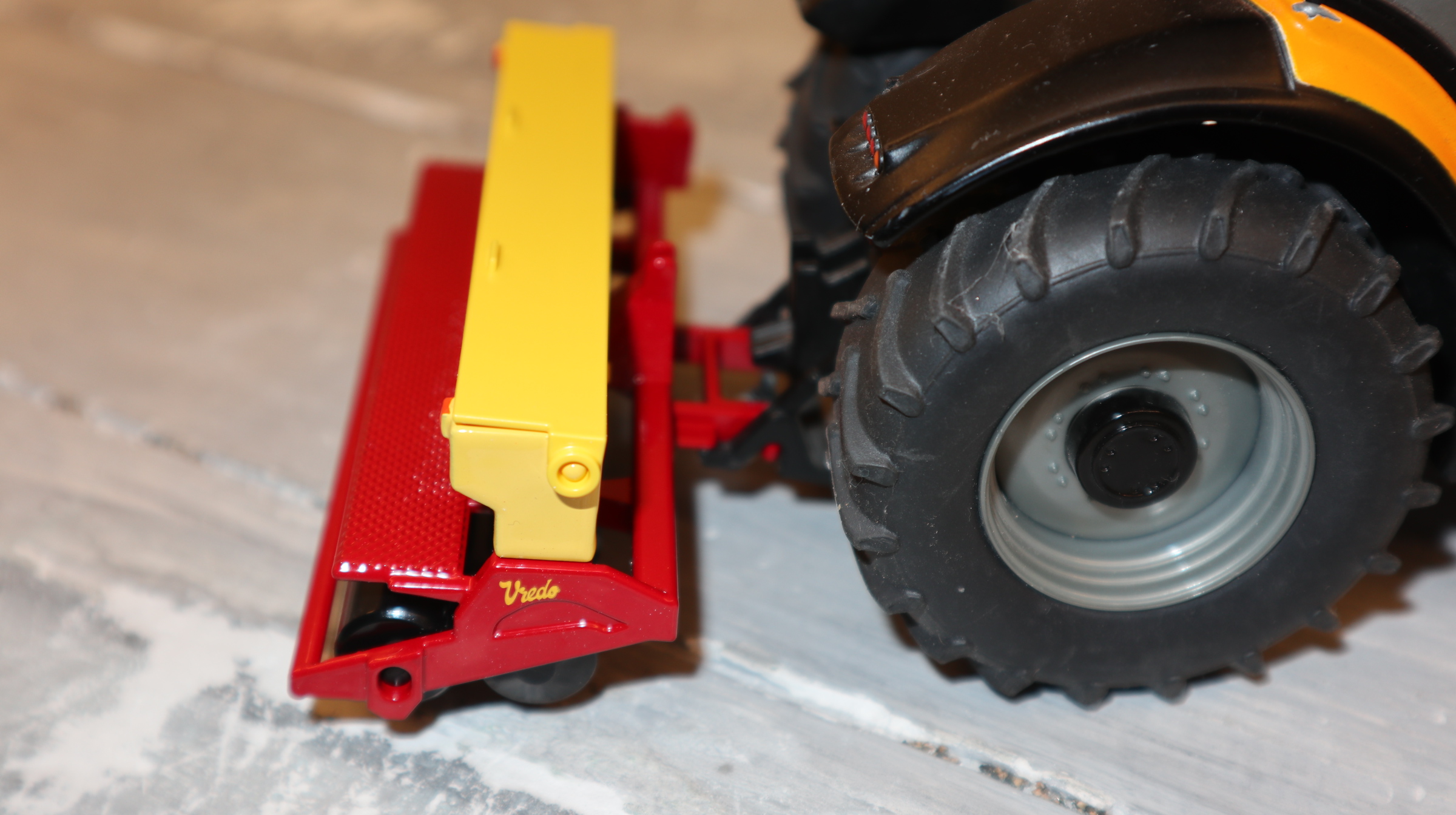 Siku 2277 in 1:32,  VREDO Sähmaschine,  NEU in OVP