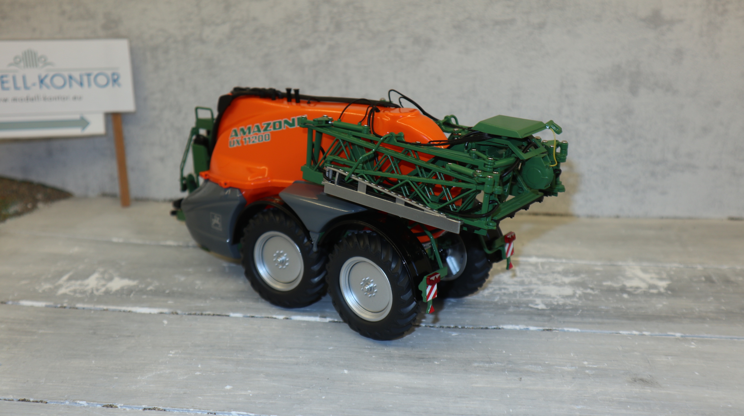 WIKING 077346 in 1:32, AMAZONE Feldspritze UX 11200 , NEU in OVP
