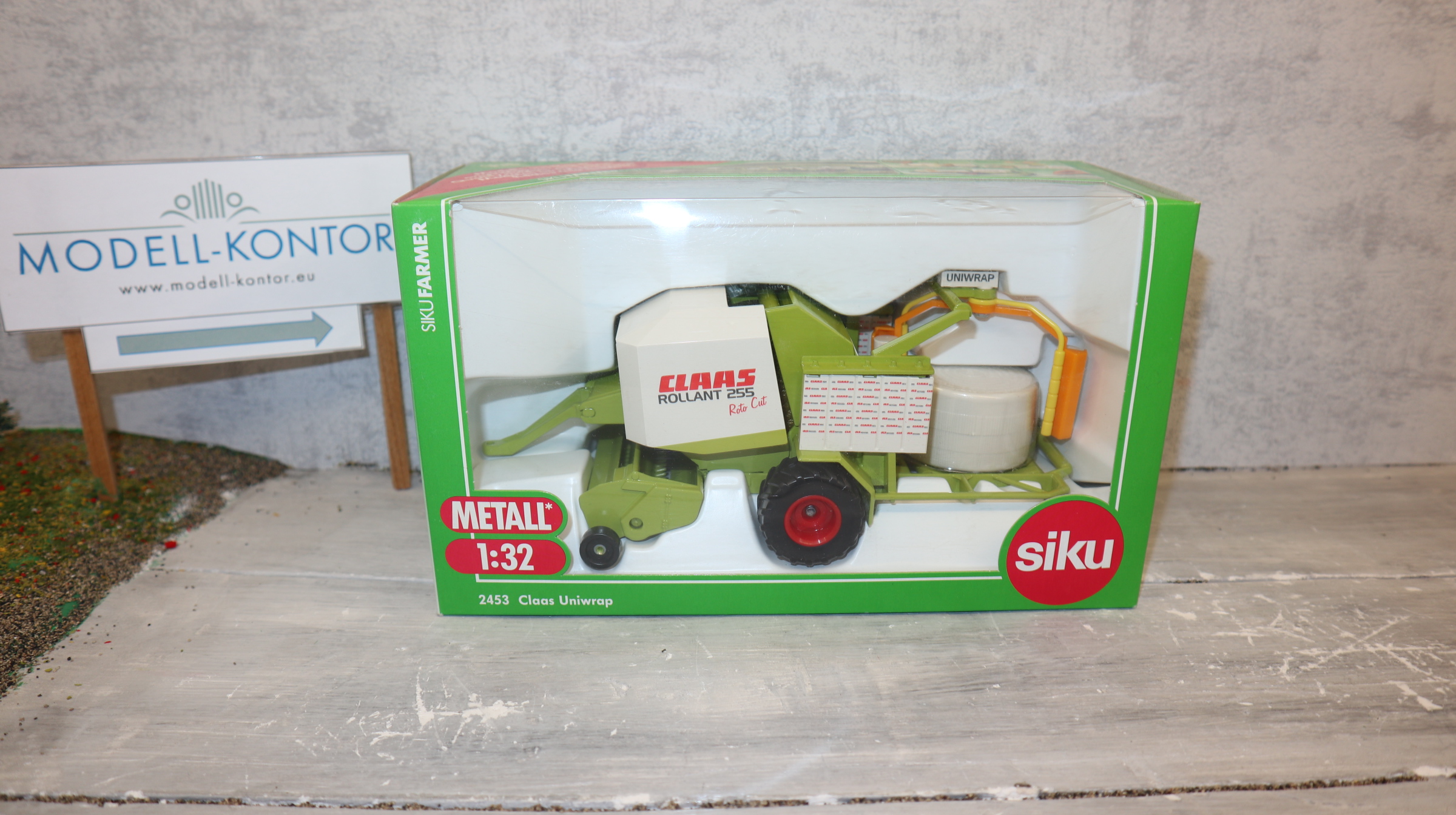 Siku 2453 in 1:32,  Claas Uniwrap, Neu in OVP
