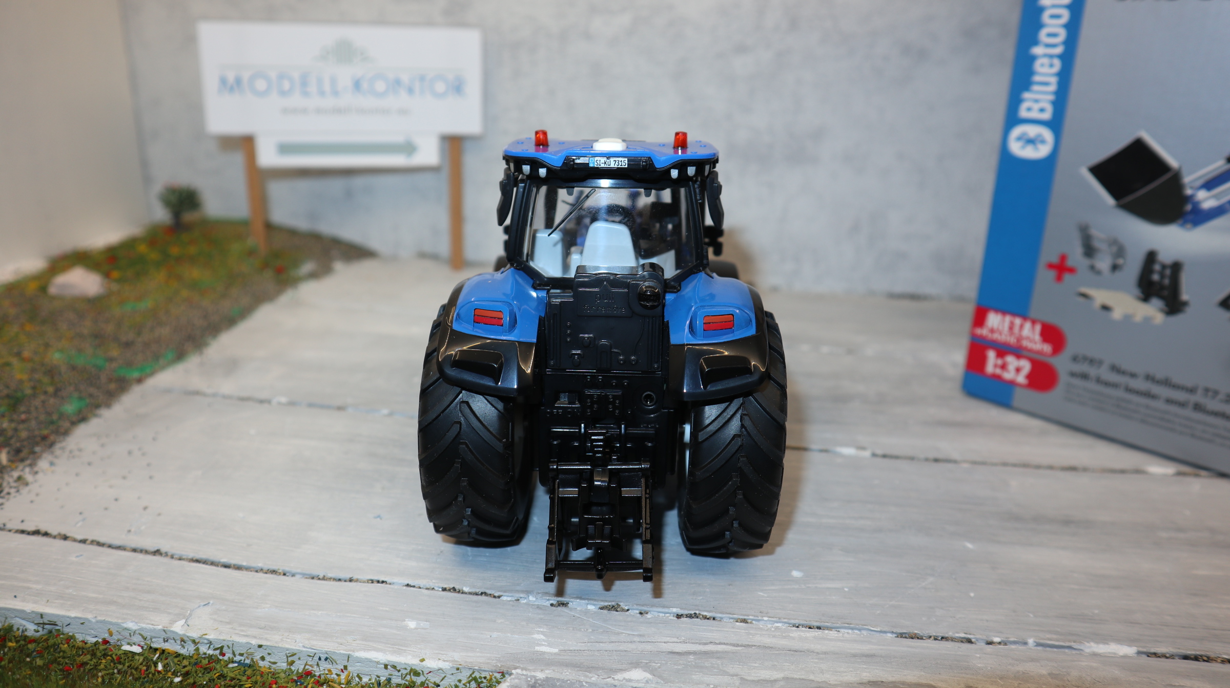 Siku 6797 Control in 1:32 New Holland T7.315 mit Frontlader NEU in OVP
