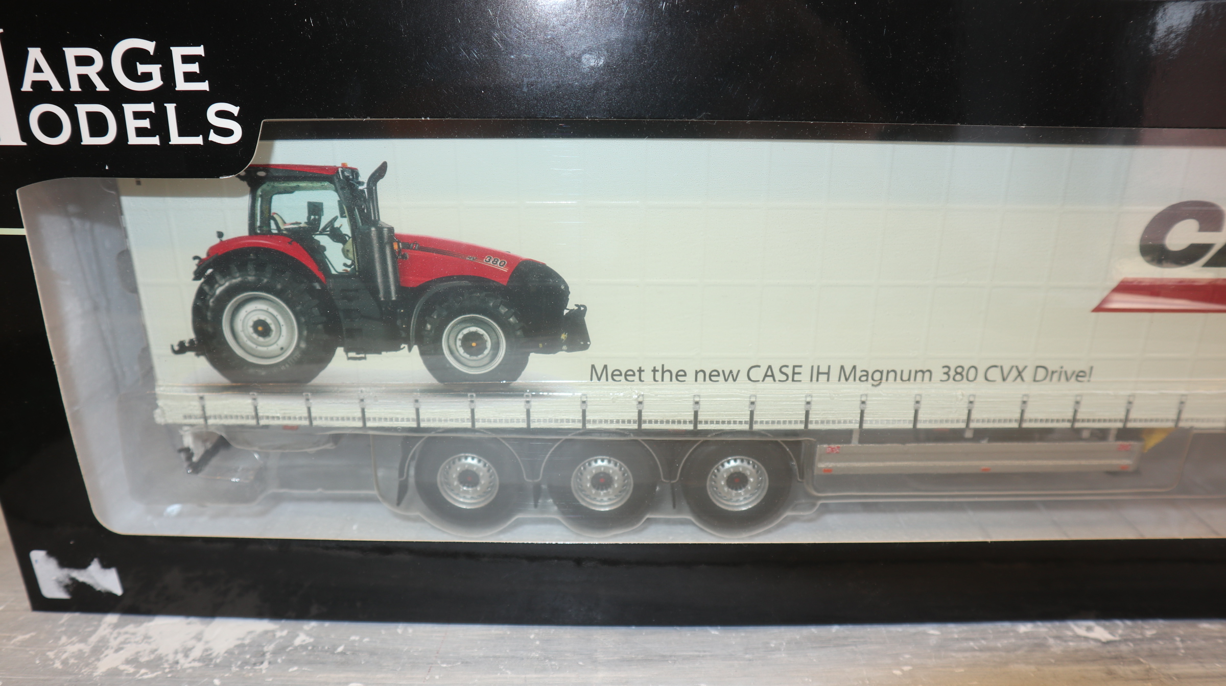 MarGe 1902-01-02 in 1:32, Pacton Curtainsider  Edition CASE IH, NEU in OVP