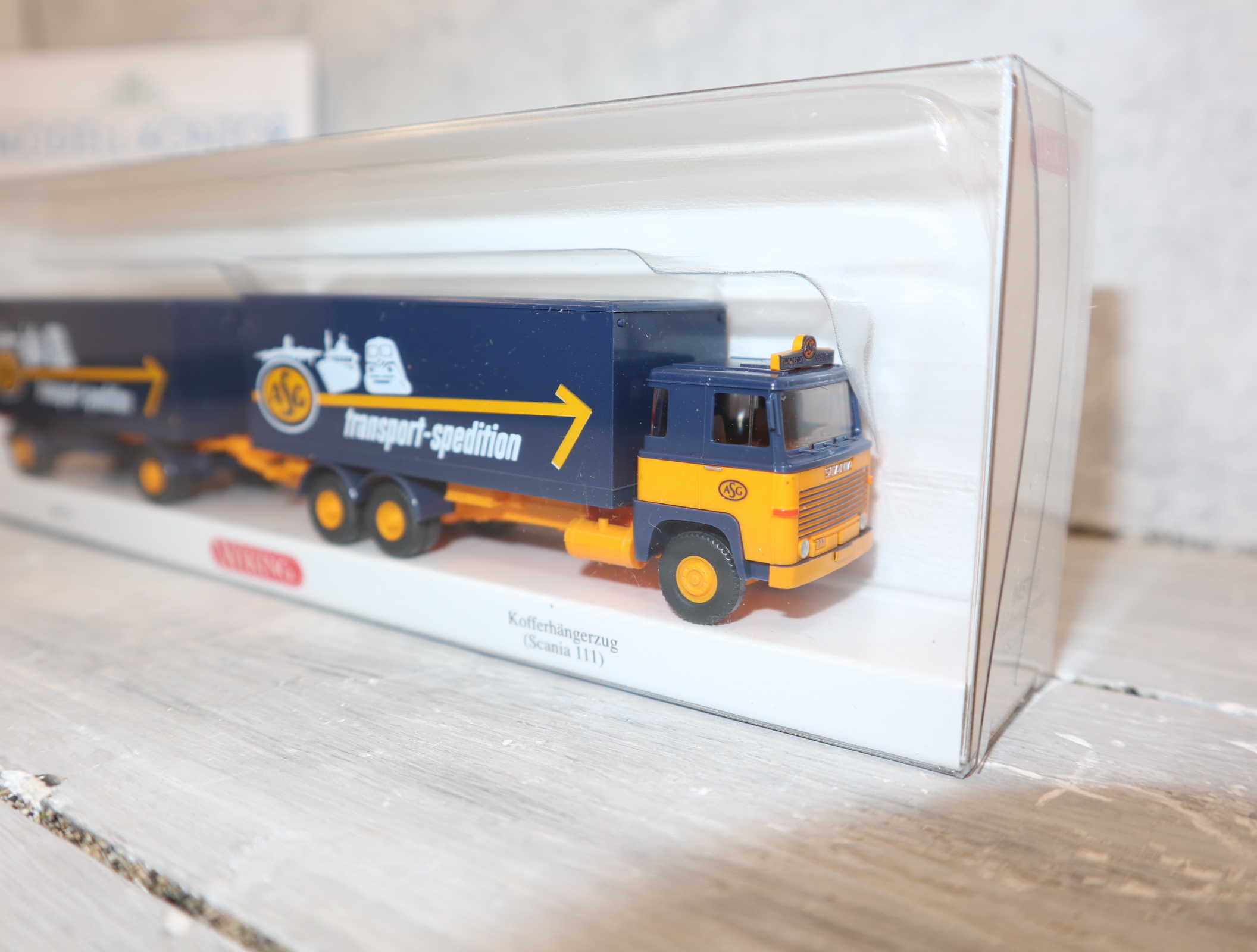 Wiking 045703 in 1:87,  ASG Koffersattelzug Scania 111, NEU in OVP