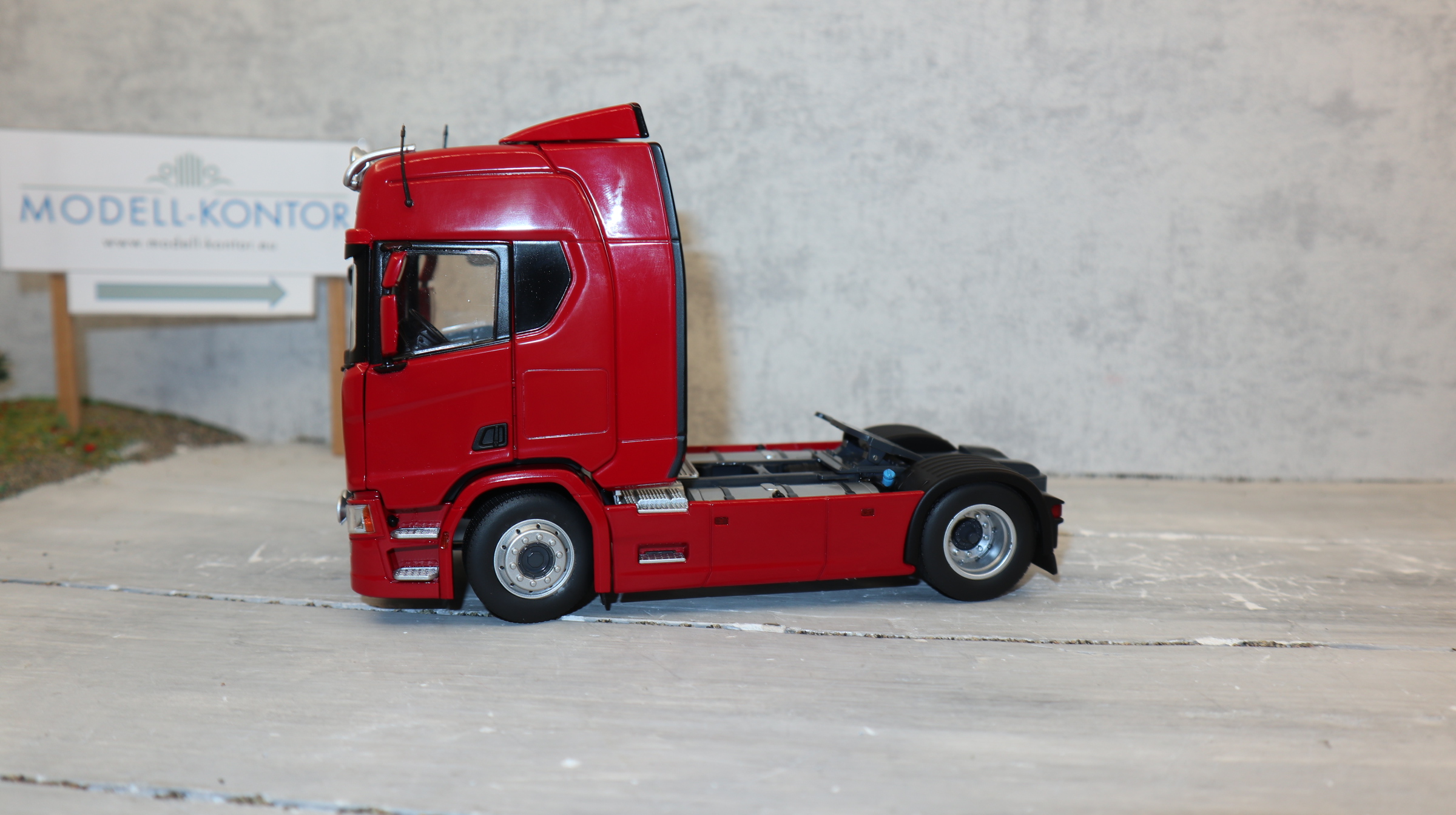 MarGe 2014-03 in 1:32 SCANIA R500 4x2 in rot als SZM, NEU in OVP